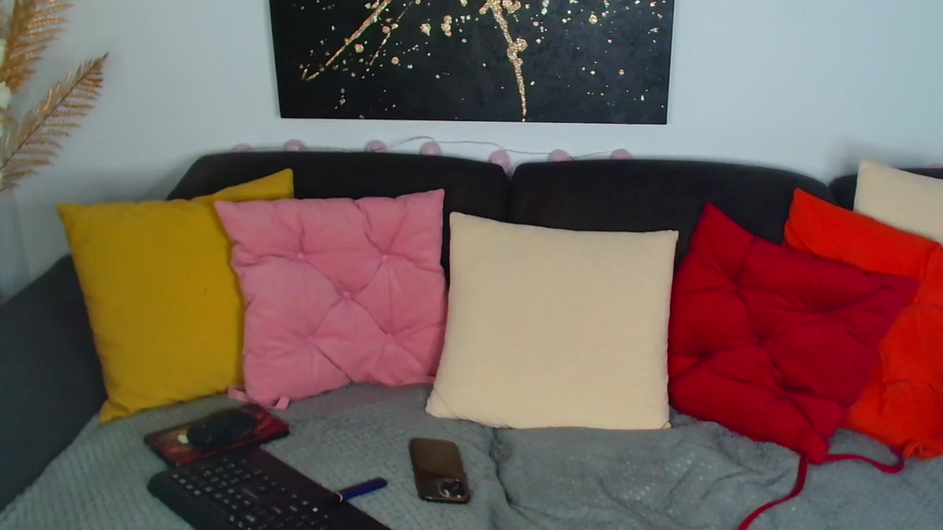 Gallery image thumbnail from Rose__Heart's myfreecams stream on, 08/14/2025, 23:04 image 16 of 20