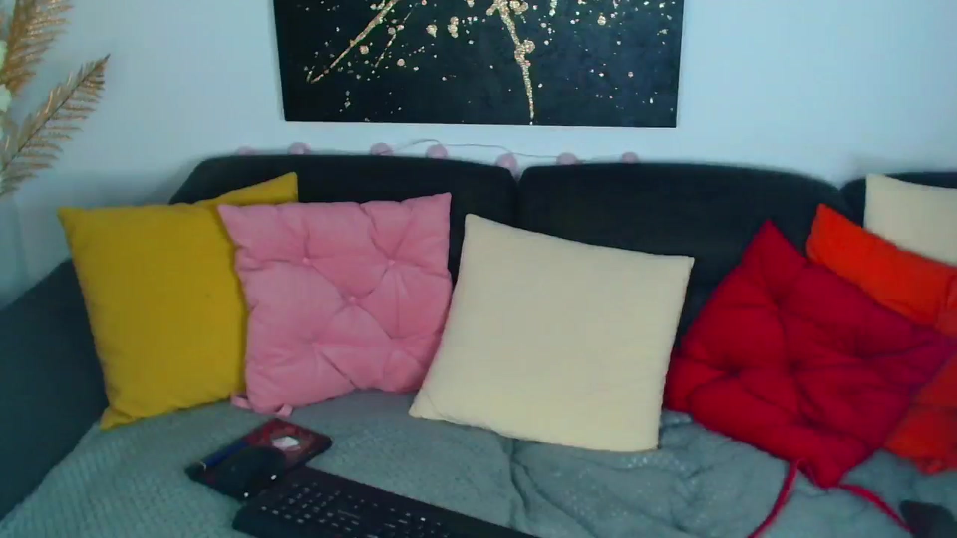 Gallery image thumbnail from Rose__Heart's myfreecams stream on, 08/15/2025, 24:10 image 9 of 20