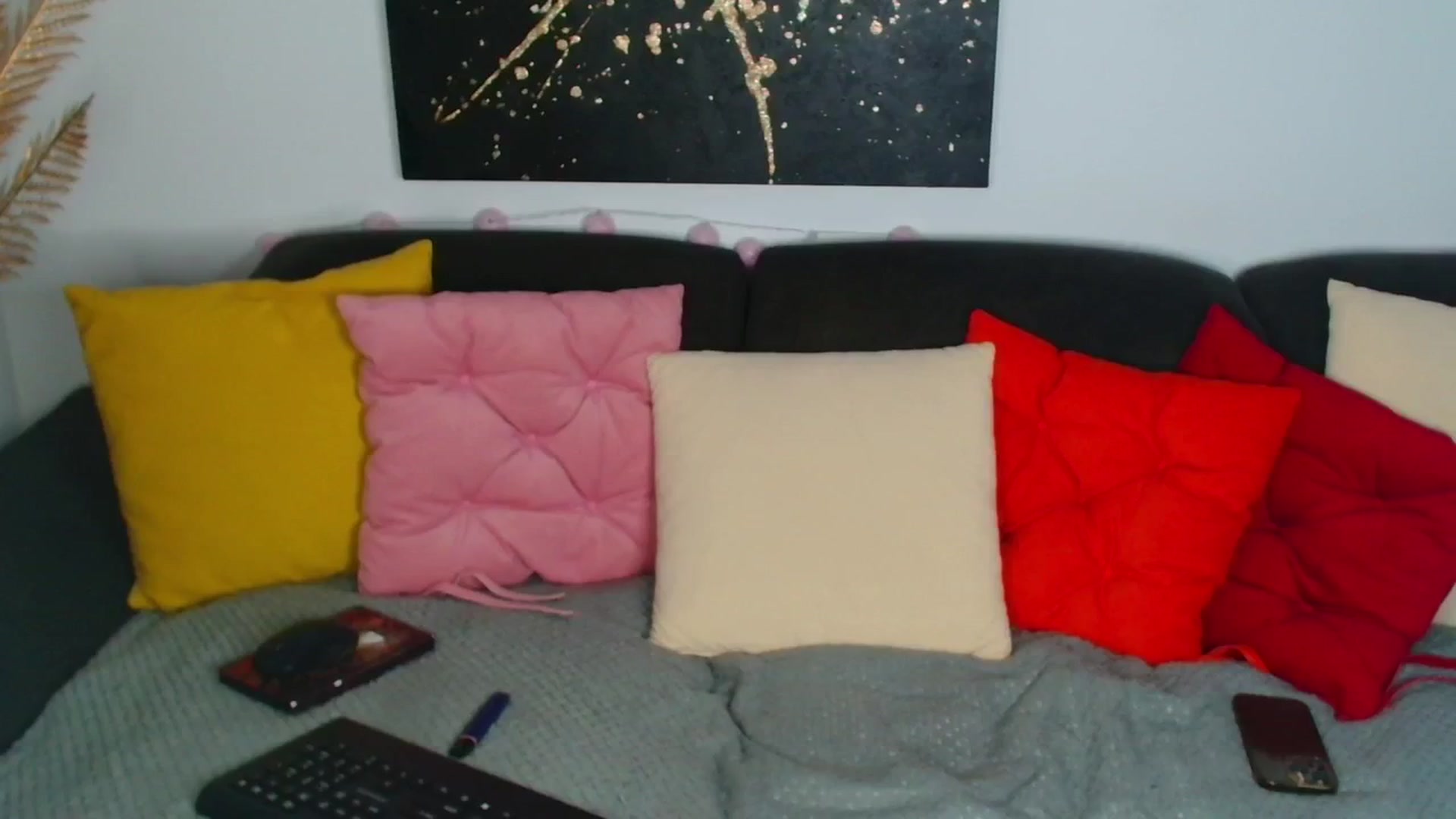 Gallery image thumbnail from Rose__Heart's myfreecams stream on, 08/18/2025, 21:28 image 15 of 20