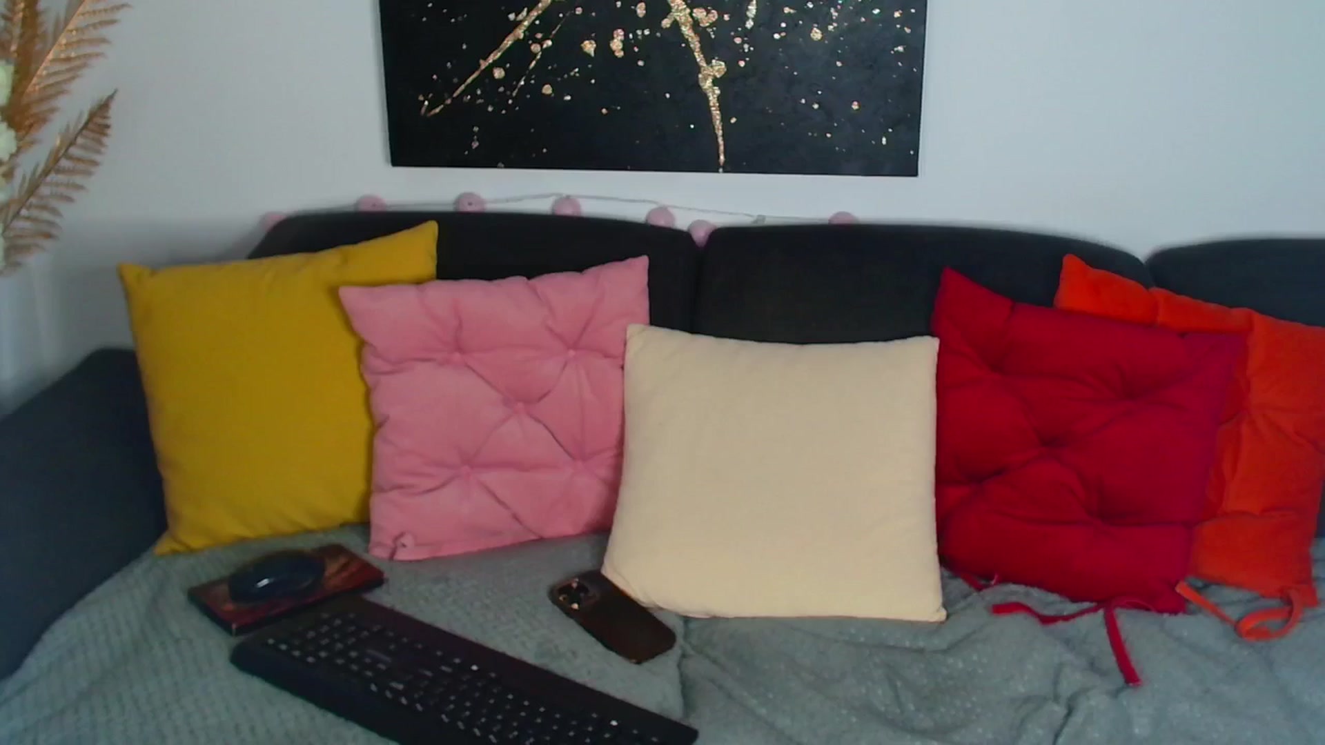 Gallery image thumbnail from Rose__Heart's myfreecams stream on, 08/20/2025, 21:47 image 5 of 20