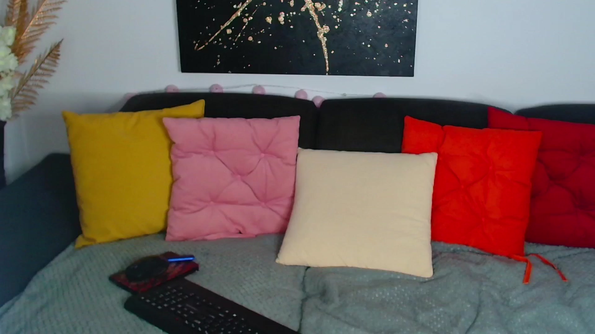 Gallery image thumbnail from Rose__Heart's myfreecams stream on, 08/22/2025, 21:04 image 2 of 20