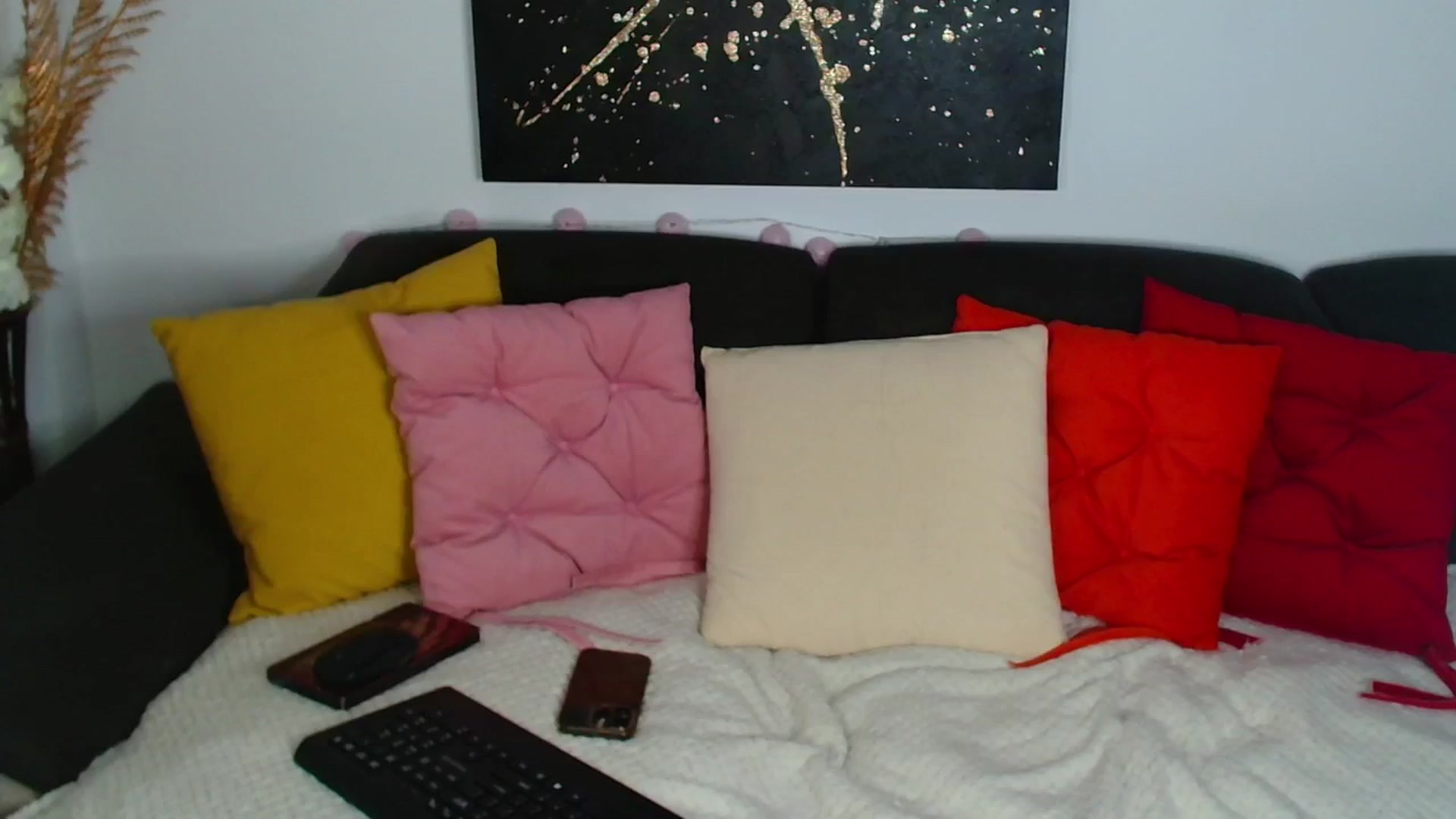 Gallery image thumbnail from Rose__Heart's myfreecams stream on, 08/26/2025, 23:09 image 4 of 20