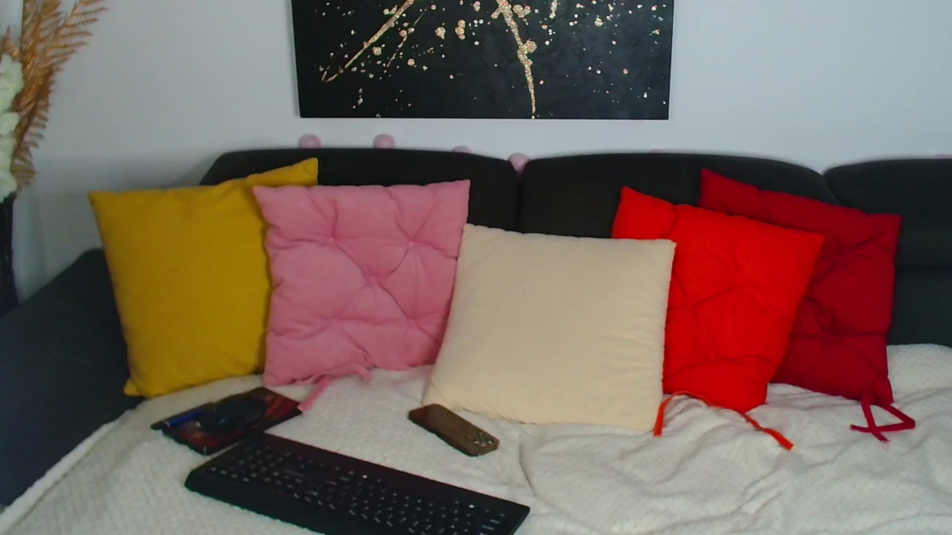 Gallery image thumbnail from Rose__Heart's myfreecams stream on, 09/29/2025, 21:38 image 20 of 20