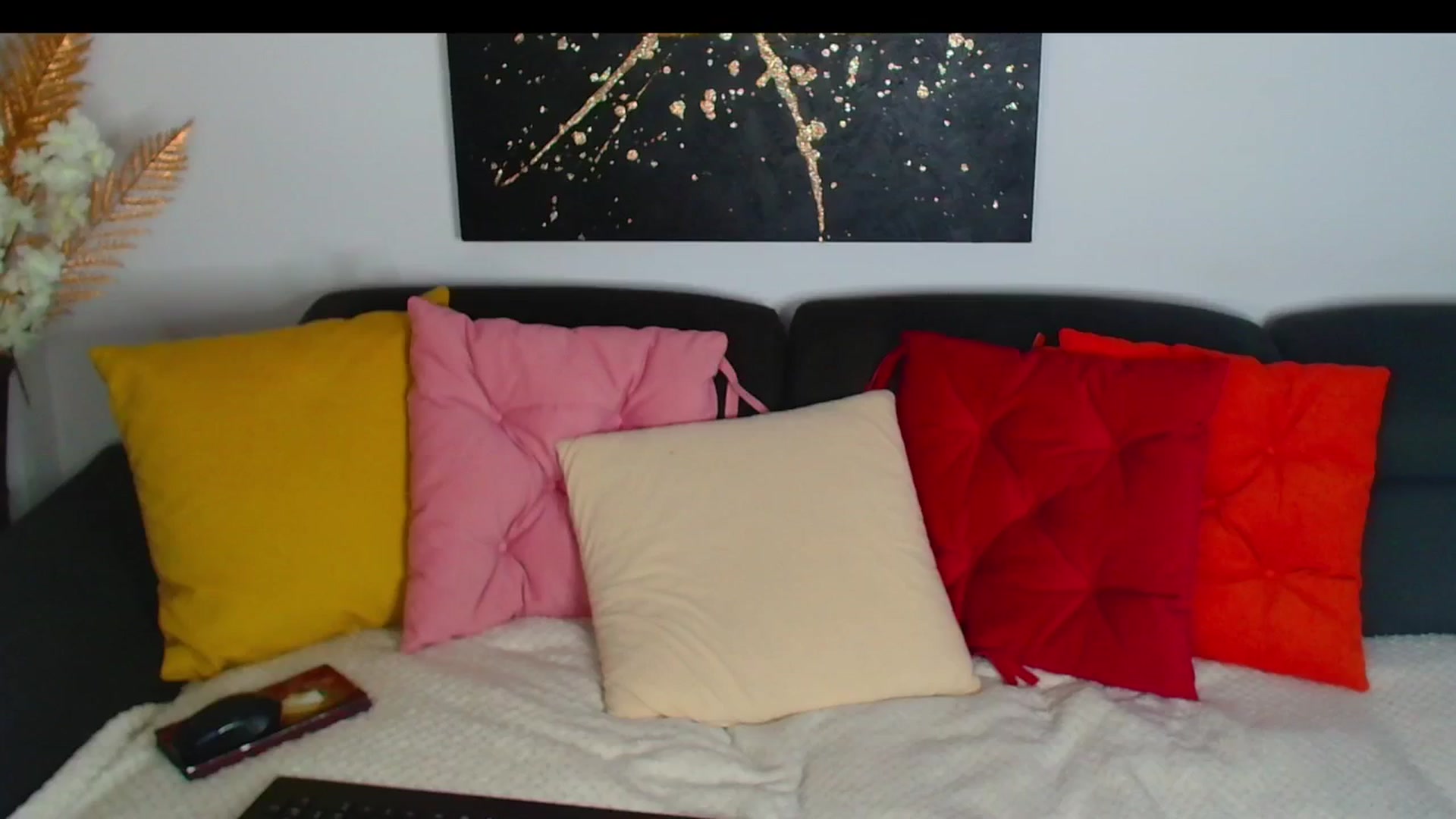 Gallery image thumbnail from Rose__Heart's myfreecams stream on, 11/01/2025, 21:41 image 16 of 20