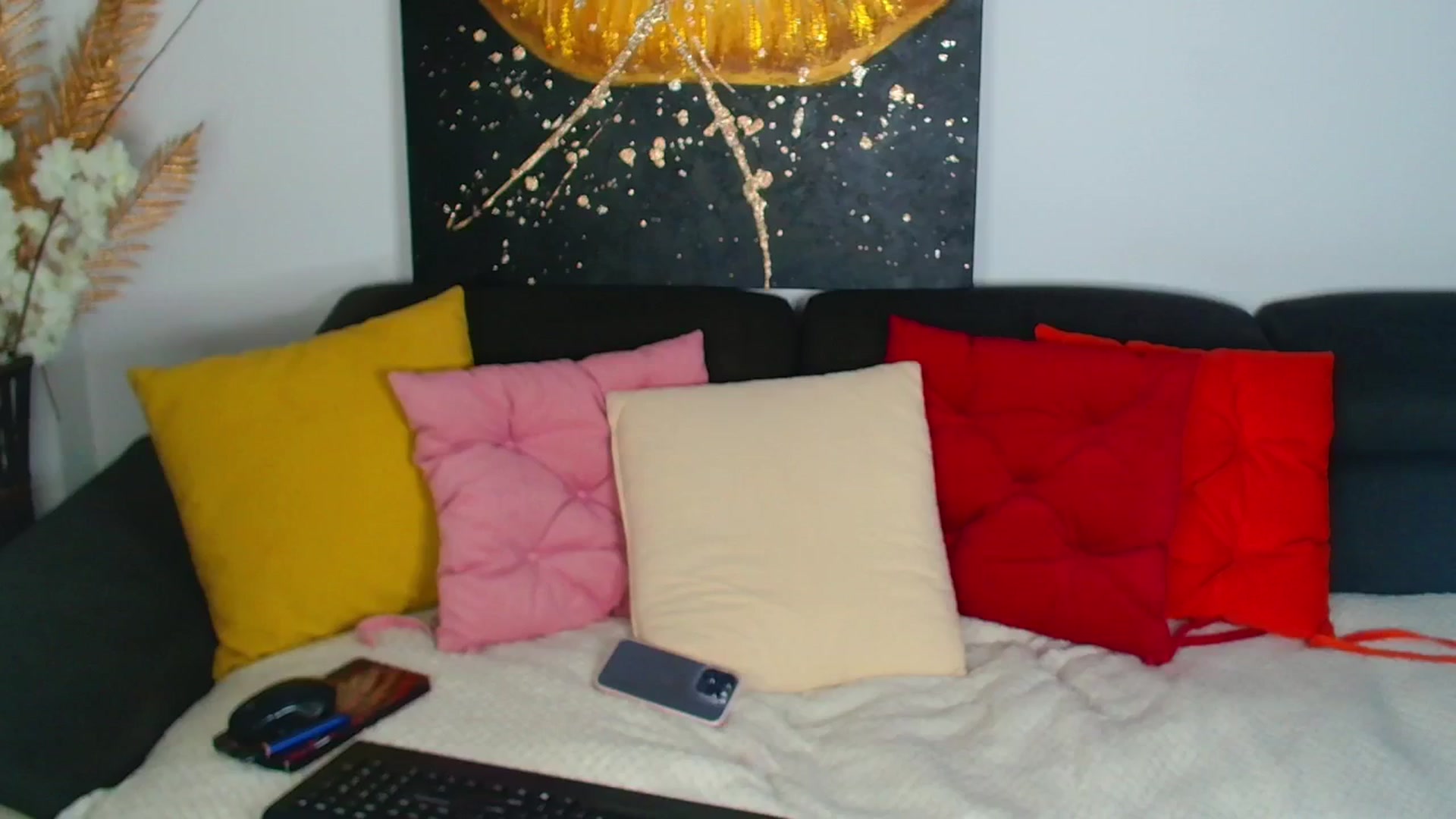 Gallery image thumbnail from Rose__Heart's myfreecams stream on, 12/17/2025, 21:47 image 12 of 20