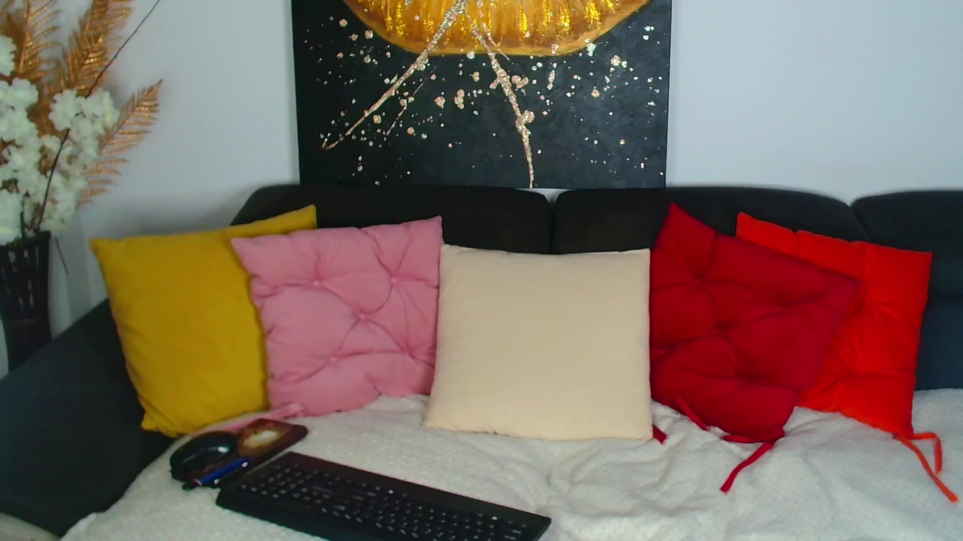Gallery image thumbnail from Rose__Heart's myfreecams stream on, 12/18/2025, 23:06 image 15 of 20