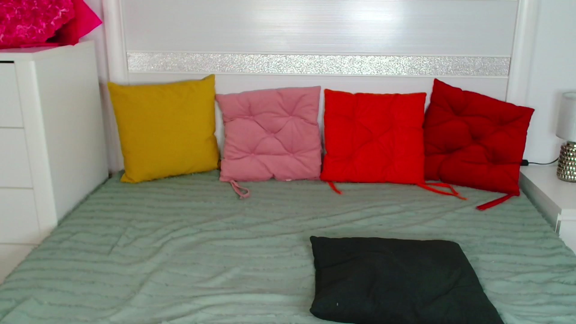 Gallery image thumbnail from Rose__Heart's myfreecams stream on, 03/31/2026, 23:10 image 12 of 20