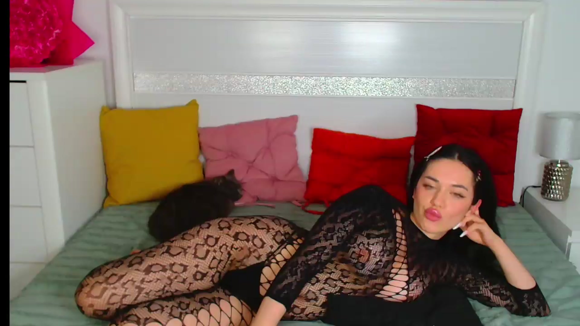 Gallery image thumbnail from Rose__Heart's myfreecams stream on, 05/21/2026, 23:59 image 18 of 20