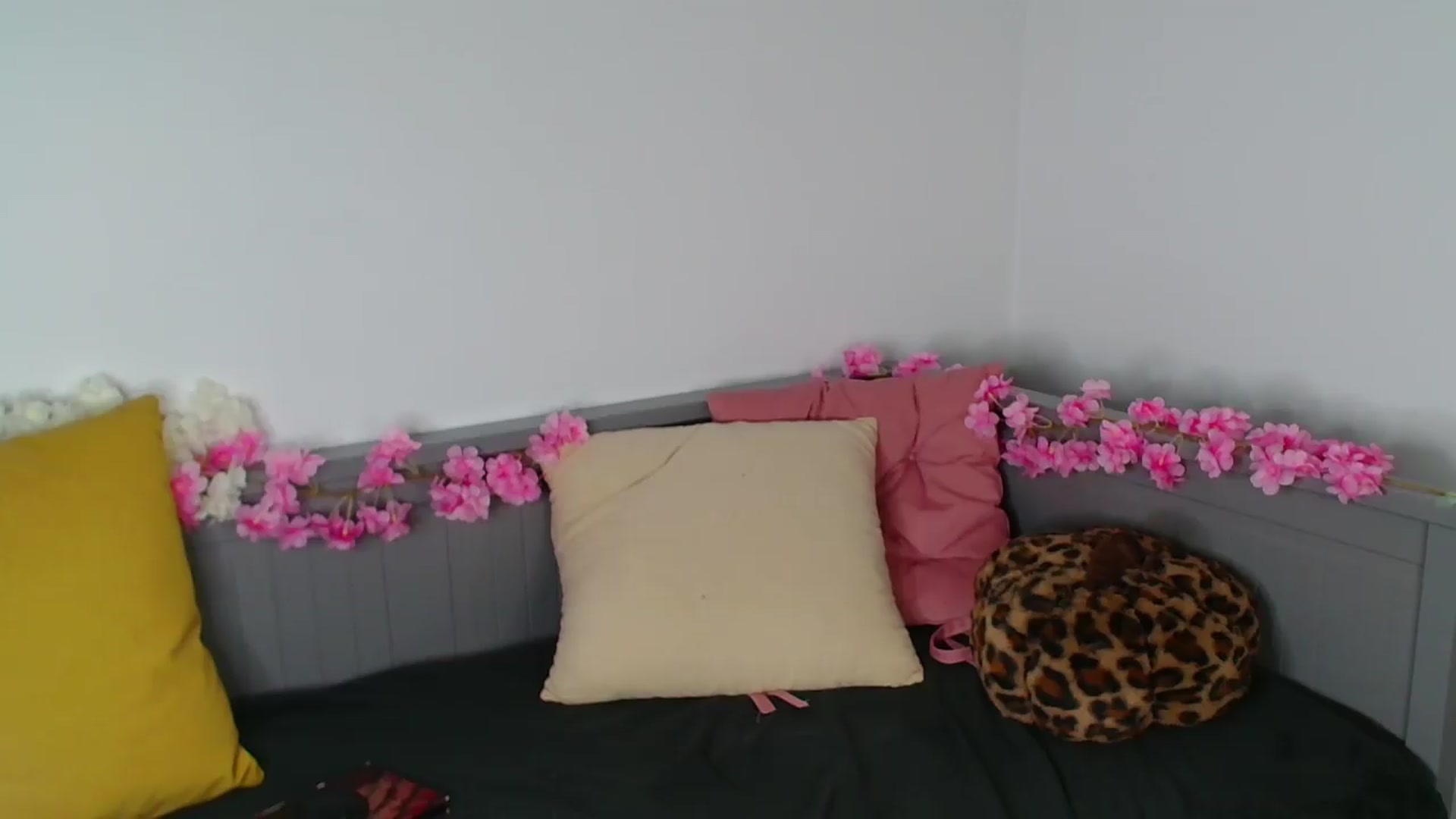 Gallery image thumbnail from Rose__Heart's myfreecams stream on, 09/10/2026, 22:00 image 19 of 20
