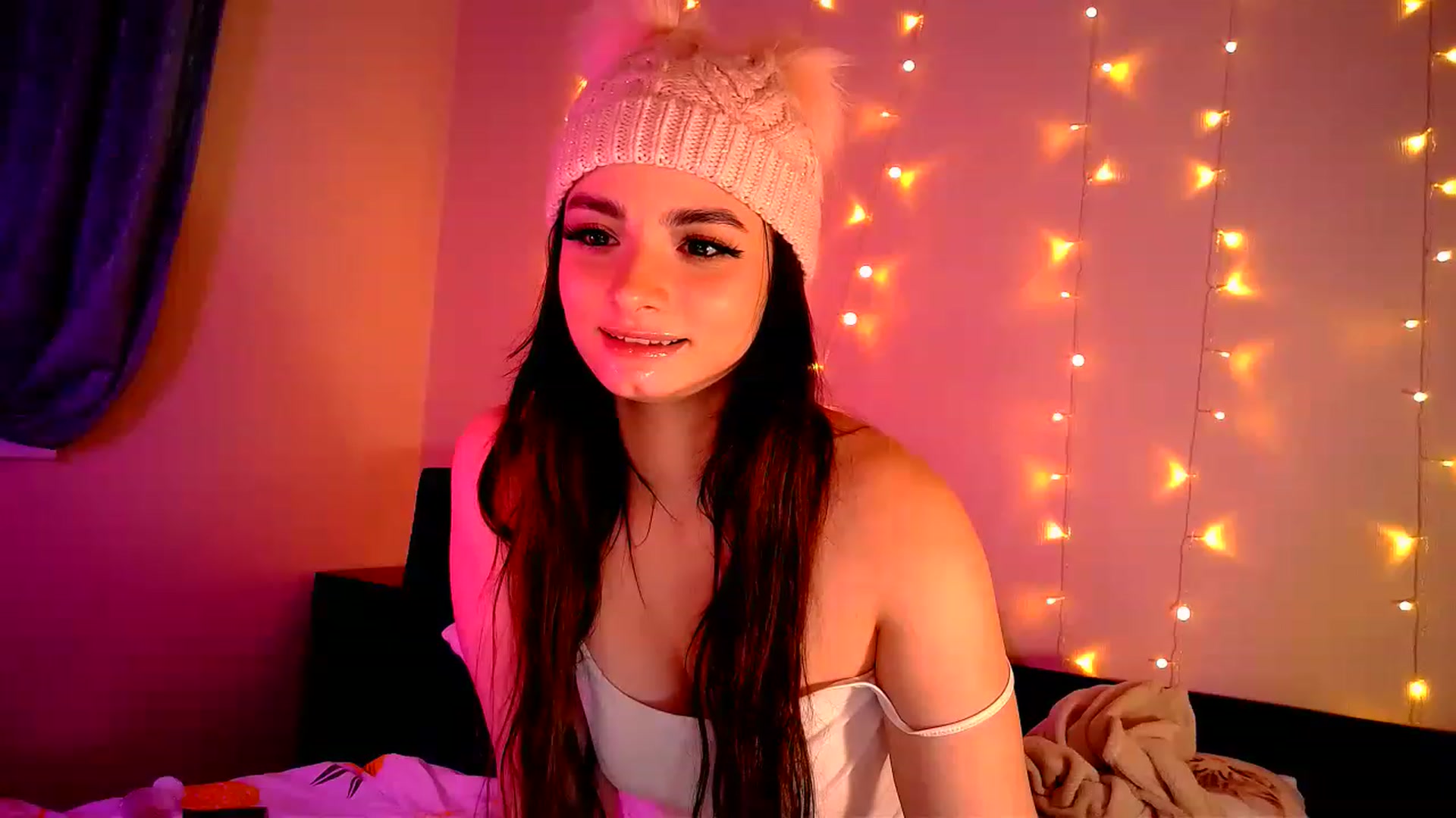 Gallery image thumbnail from Rose_n_Kiss's myfreecams stream on, 11/20/2022, 02:28 image 3 of 20