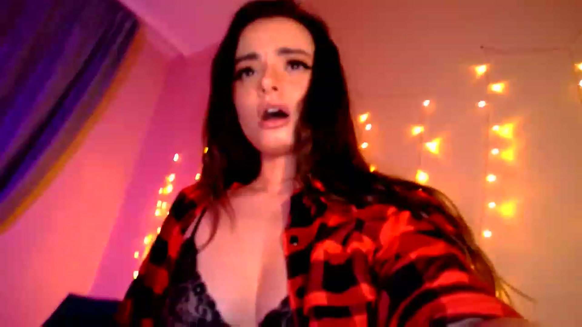 Gallery image thumbnail from Rose_n_Kiss's myfreecams stream on, 12/27/2022, 01:23 image 13 of 20