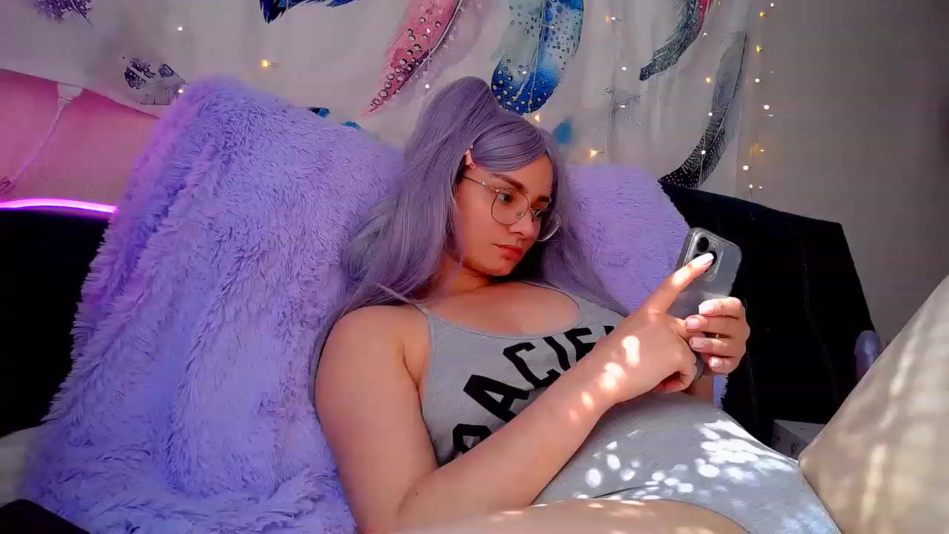 Gallery image thumbnail from Rose_n_Kiss's myfreecams stream on, 06/14/2023, 13:15 image 10 of 20