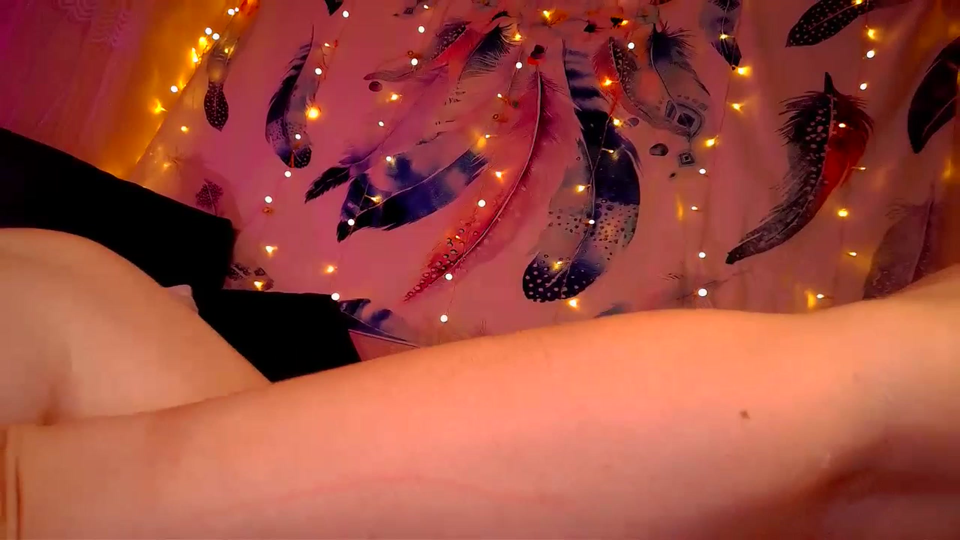 Gallery image thumbnail from Rose_n_Kiss's myfreecams stream on, 07/21/2023, 01:17 image 6 of 20
