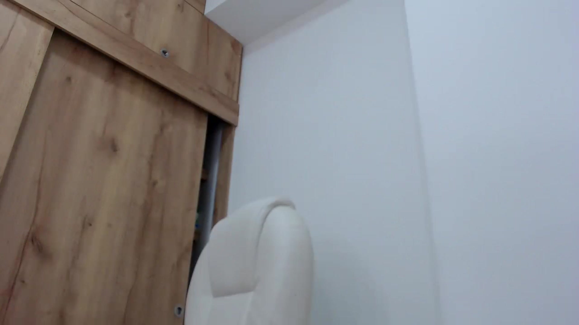 Gallery image thumbnail from Rosee_'s myfreecams stream on, 02/16/2023, 10:15 image 17 of 20