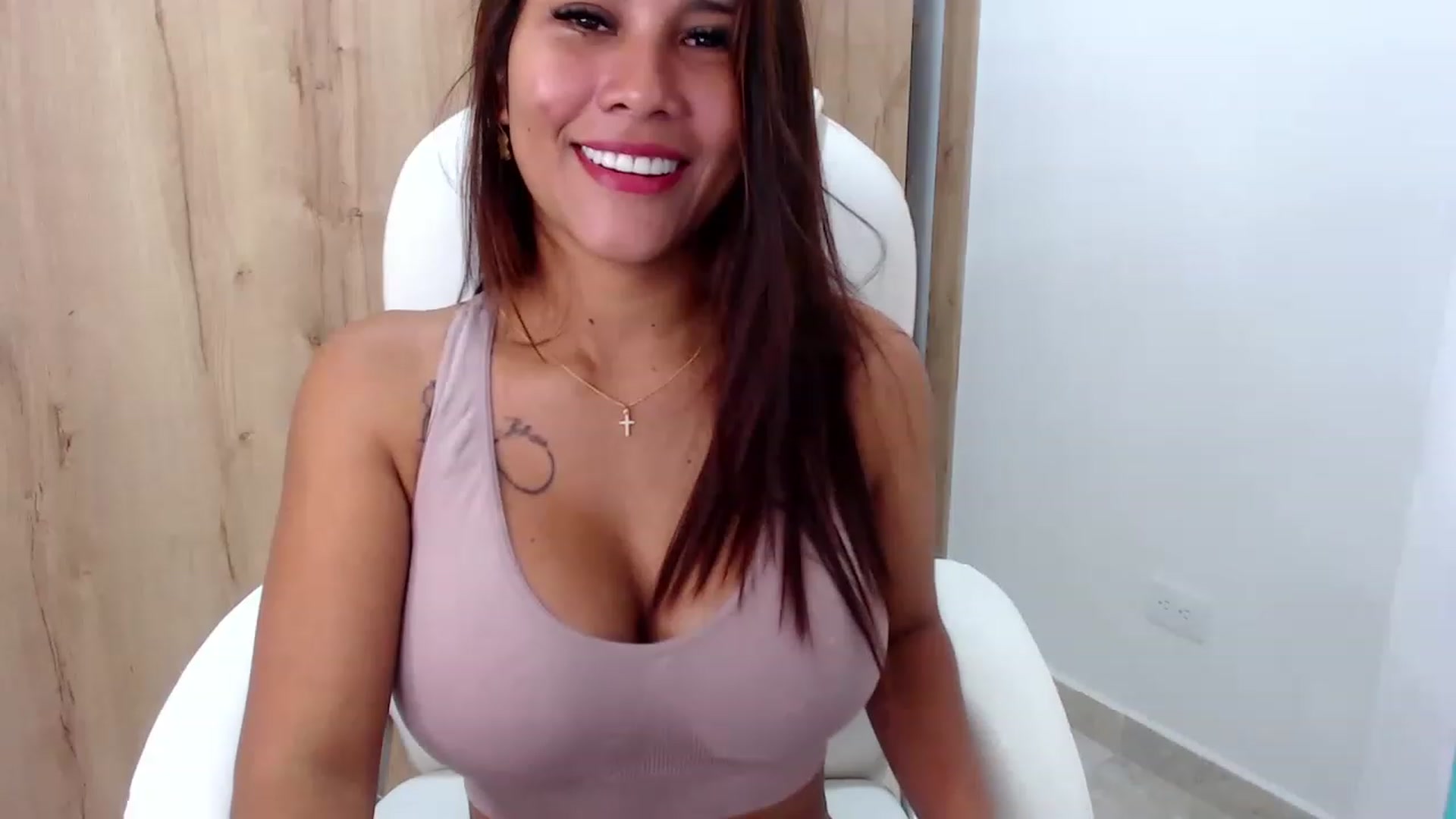 Gallery image thumbnail from Rosee_'s myfreecams stream on, 02/16/2023, 10:34 image 13 of 20