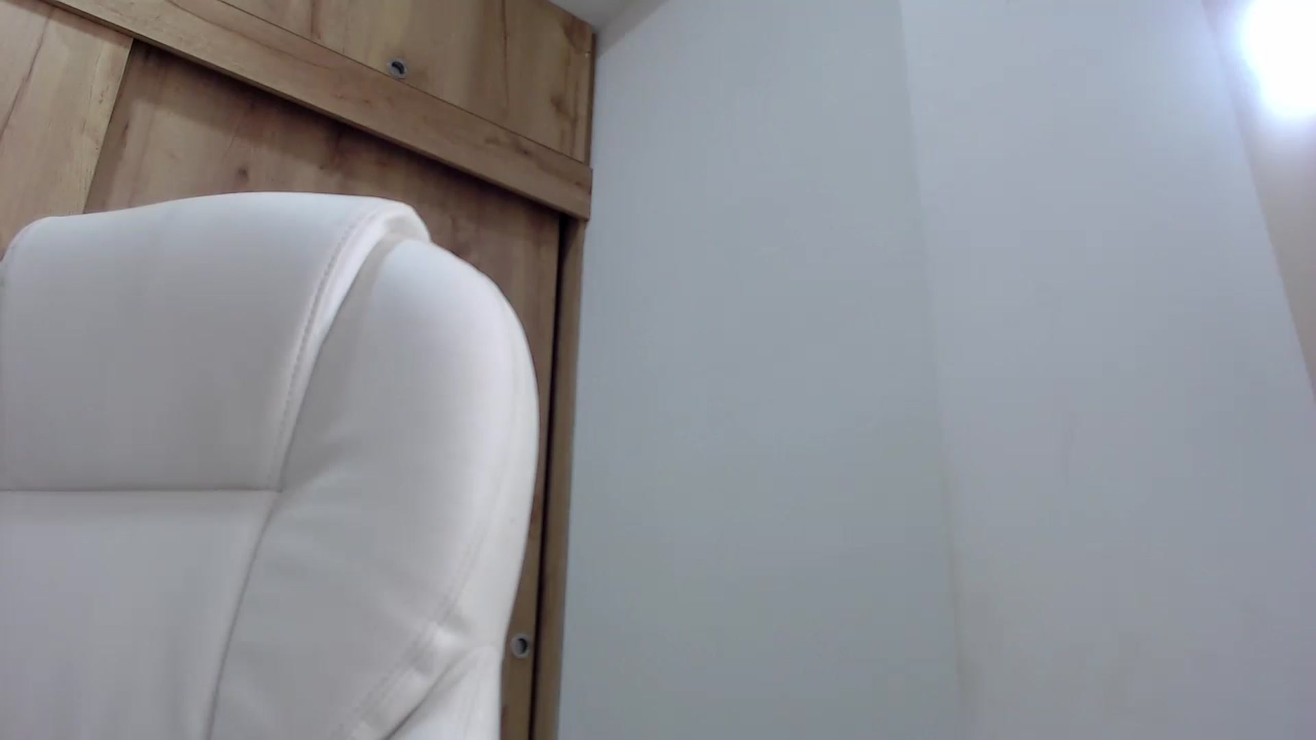 Gallery image thumbnail from Rosee_'s myfreecams stream on, 05/21/2023, 10:24 image 4 of 20