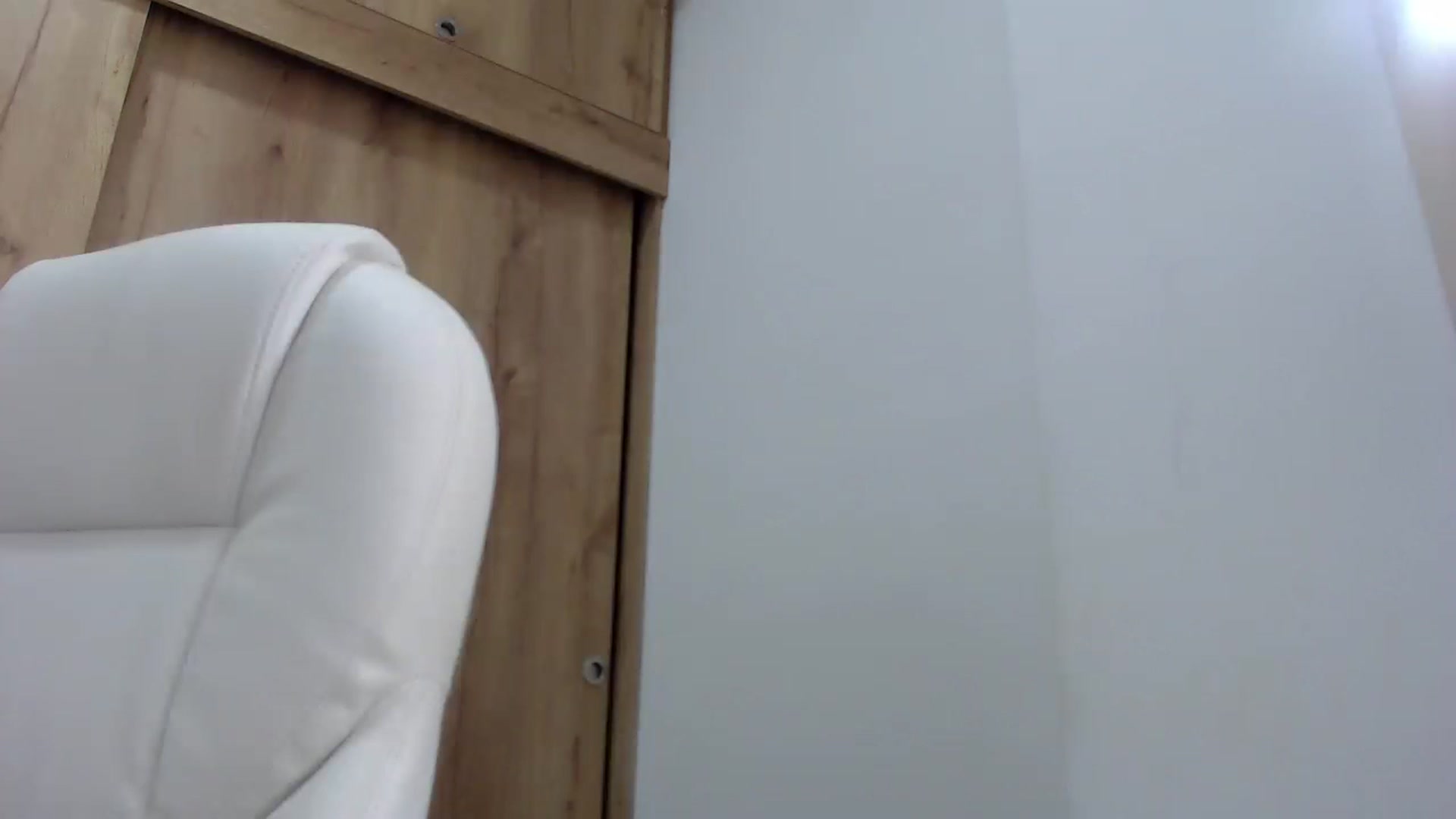 Gallery image thumbnail from Rosee_'s myfreecams stream on, 05/21/2023, 11:14 image 19 of 20