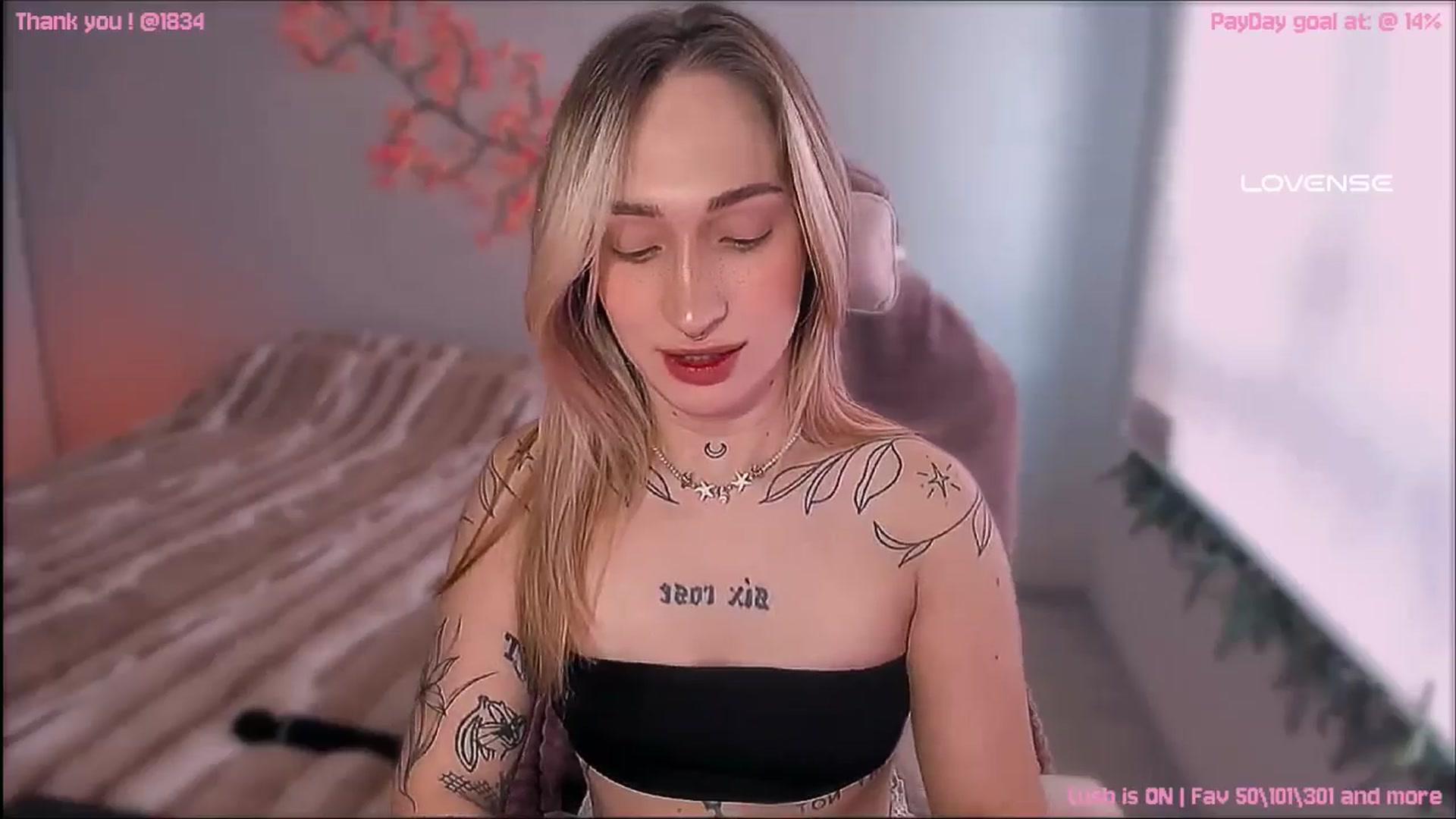 Gallery image thumbnail from Roselyn_'s myfreecams stream on, 01/21/2026, 08:00 image 16 of 20