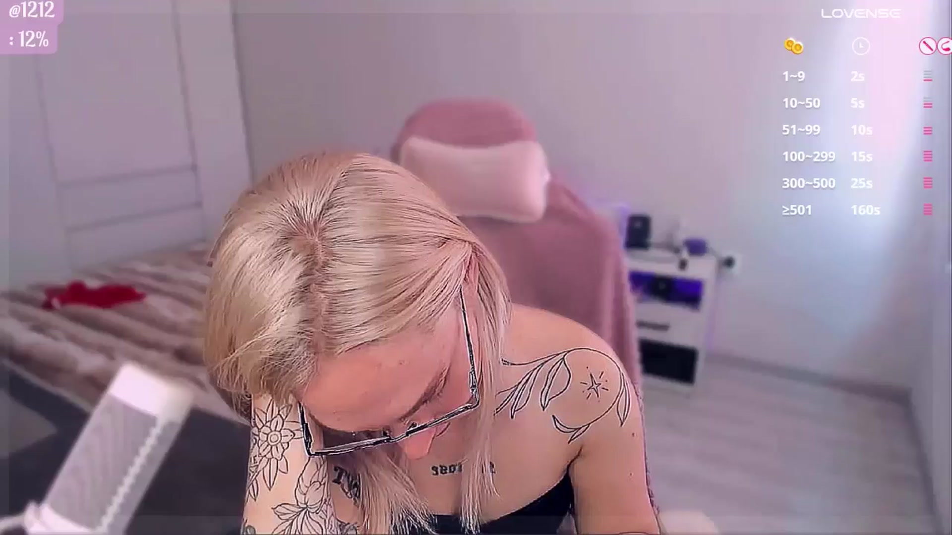 Gallery image thumbnail from Roselyn_'s myfreecams stream on, 04/30/2026, 08:44 image 16 of 20