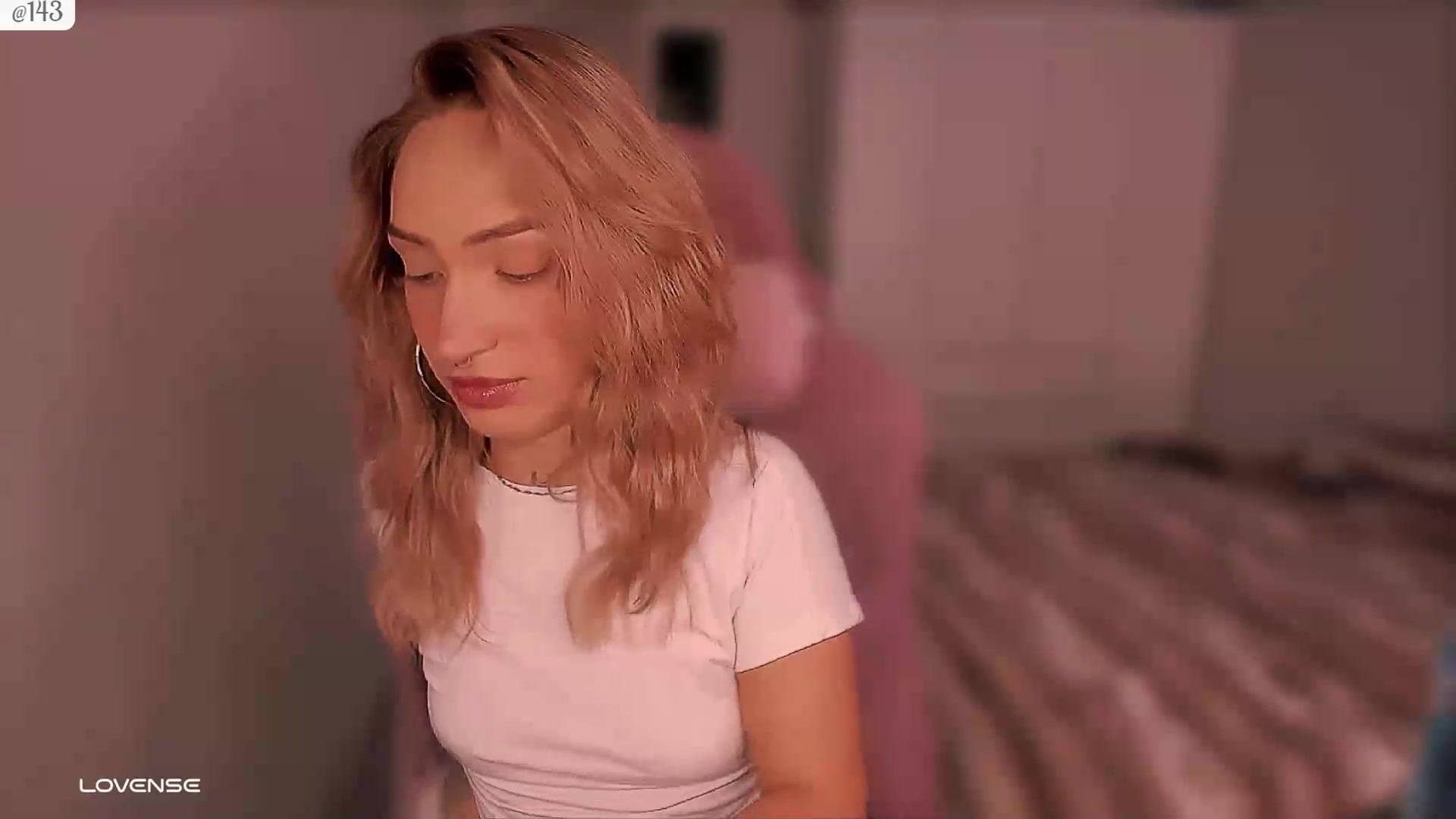 Gallery image thumbnail from Roselyn_'s myfreecams stream on, 09/07/2026, 01:55 image 14 of 20