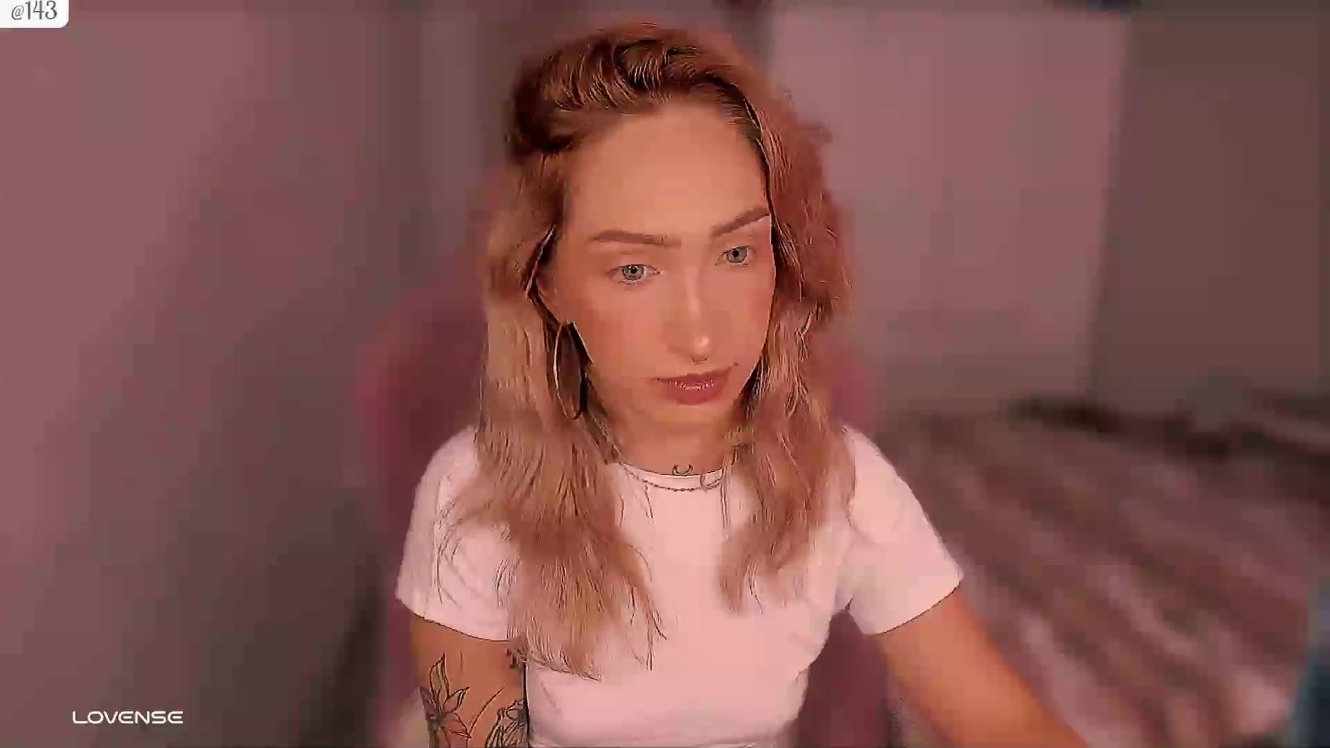 Gallery image thumbnail from Roselyn_'s myfreecams stream on, 09/07/2026, 01:55 image 13 of 20