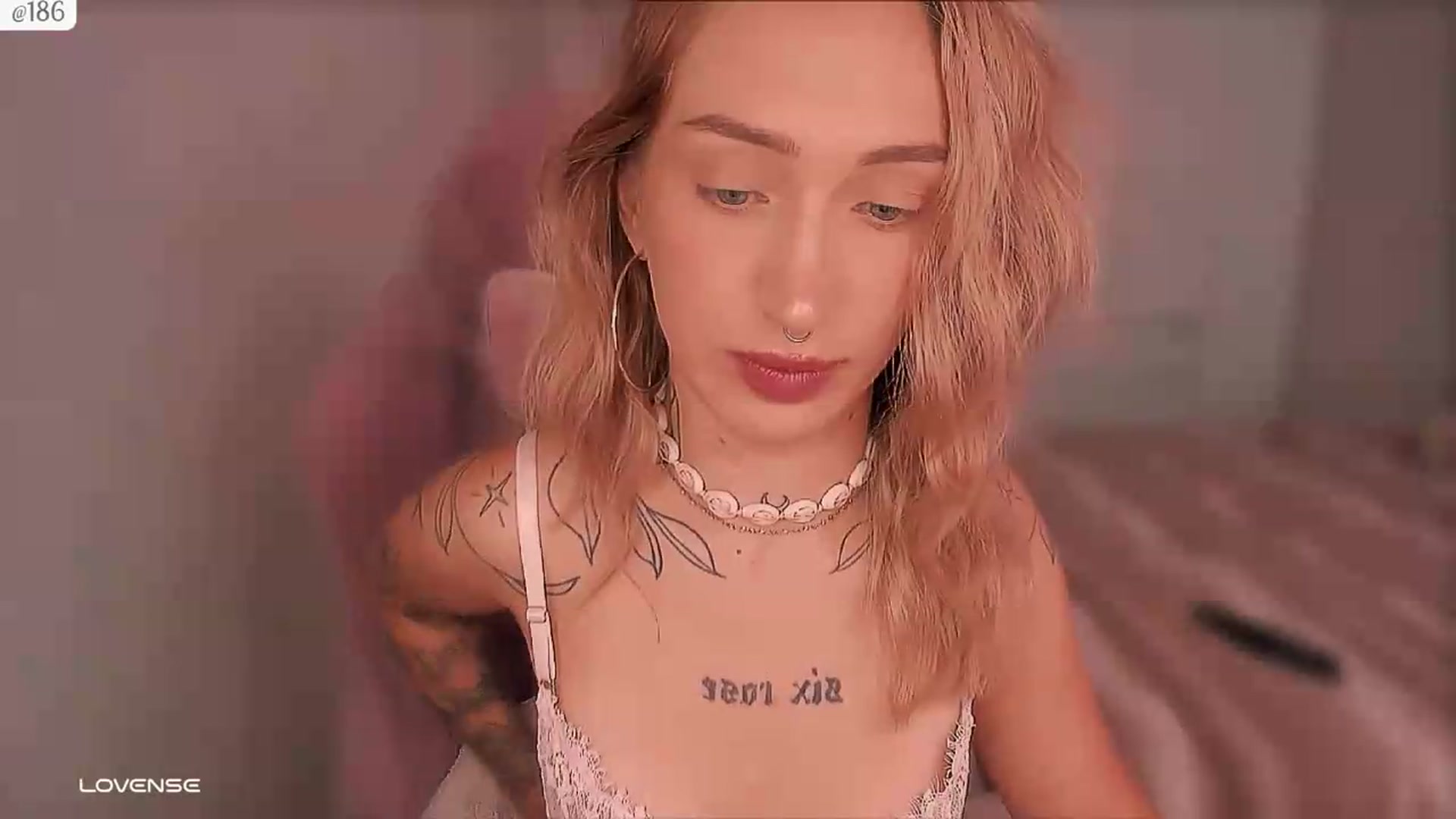 Gallery image thumbnail from Roselyn_'s myfreecams stream on, 09/08/2026, 06:32 image 17 of 20