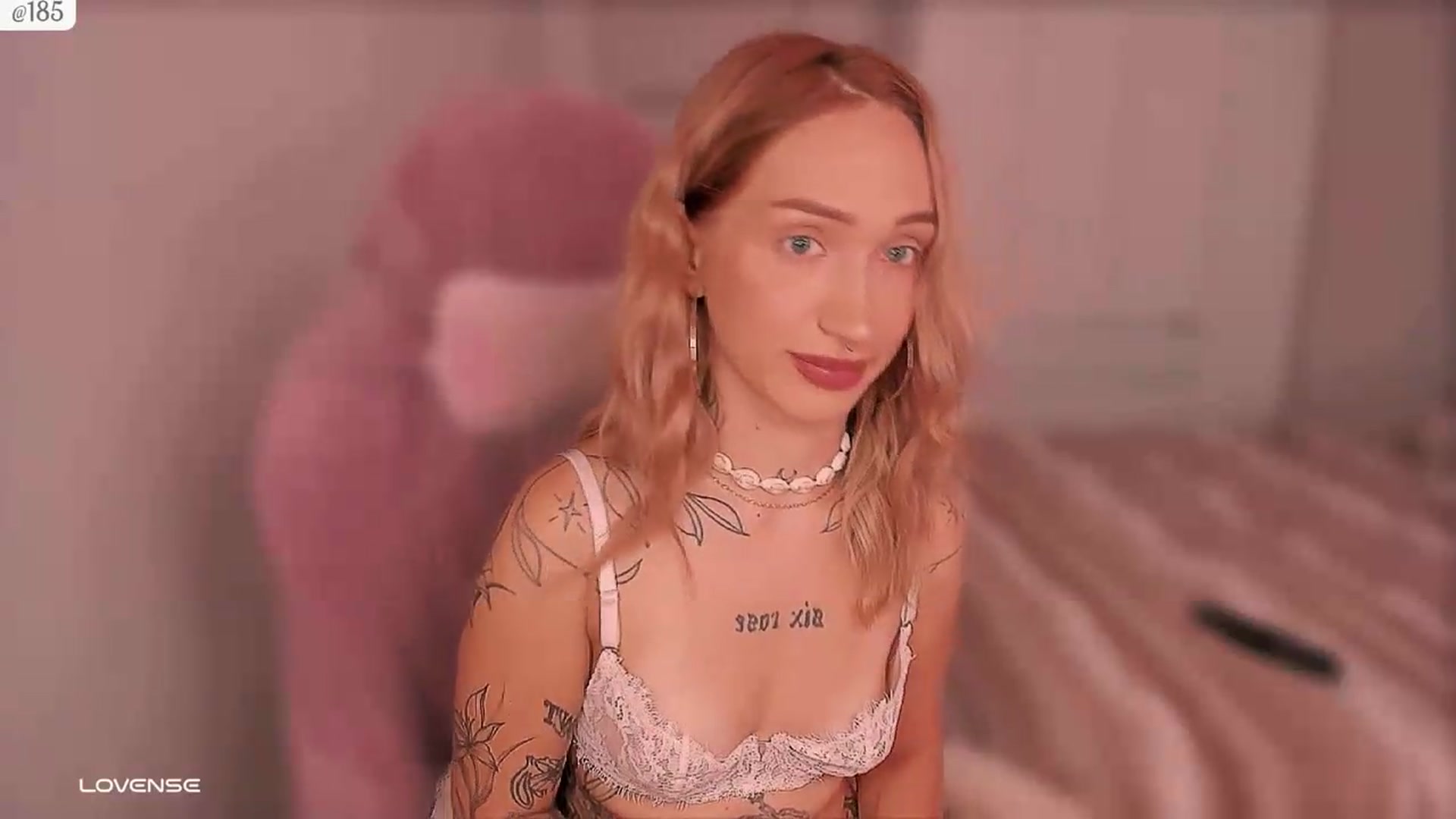 Gallery image thumbnail from Roselyn_'s myfreecams stream on, 09/08/2026, 06:32 image 8 of 20