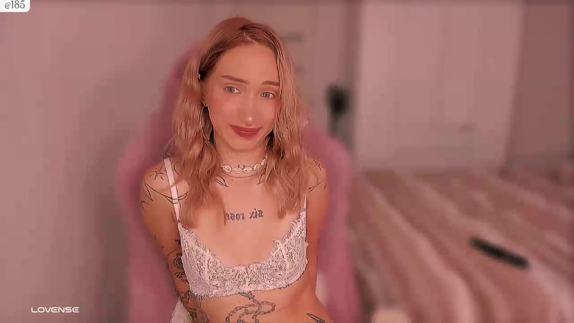 Gallery image thumbnail from Roselyn_'s myfreecams stream on, 09/08/2026, 06:32 image 12 of 20