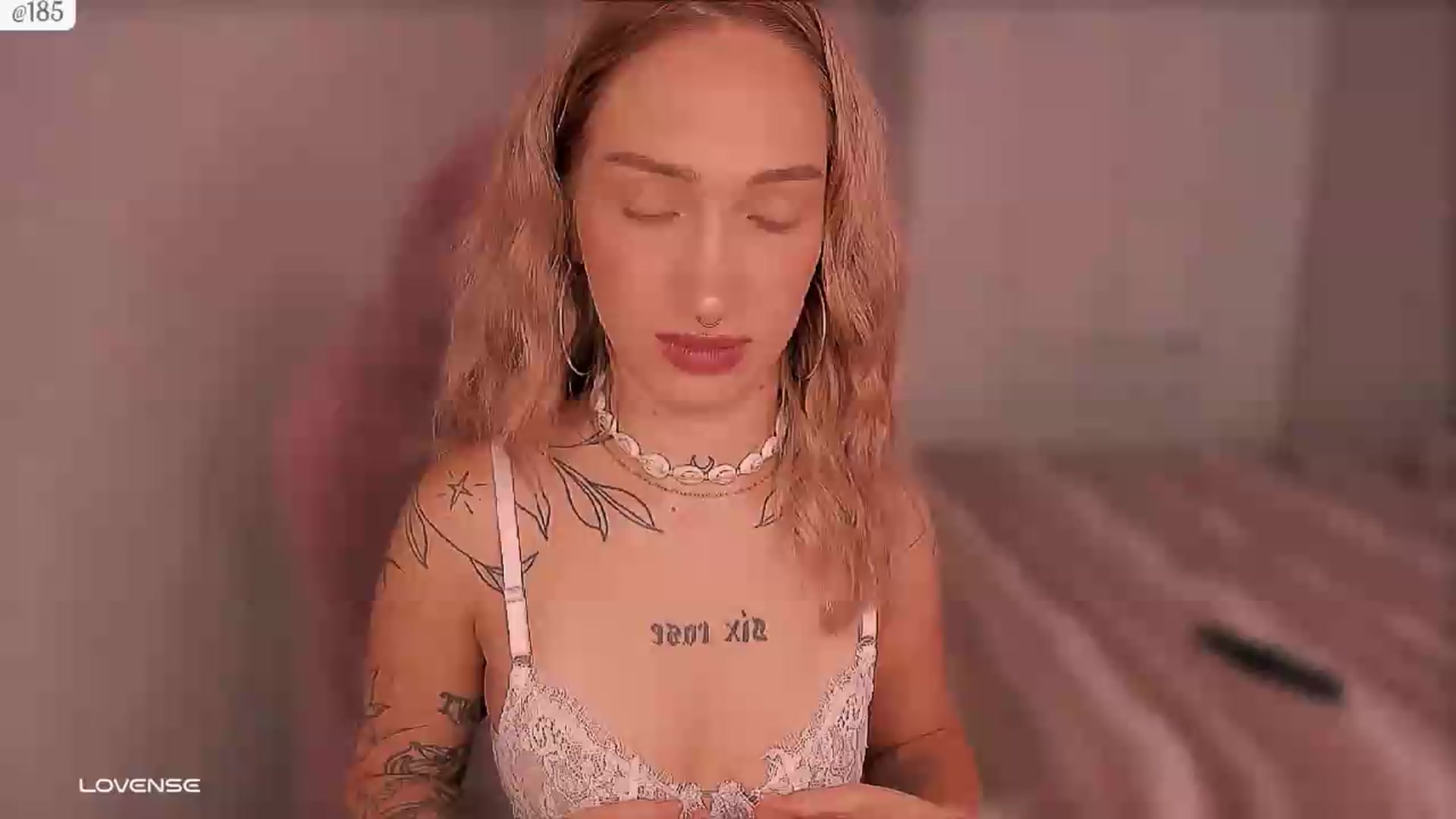 Gallery image thumbnail from Roselyn_'s myfreecams stream on, 09/08/2026, 06:32 image 2 of 20