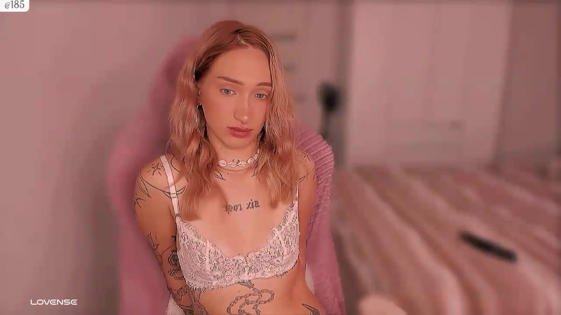 Gallery image thumbnail from Roselyn_'s myfreecams stream on, 09/08/2026, 06:32 image 13 of 20
