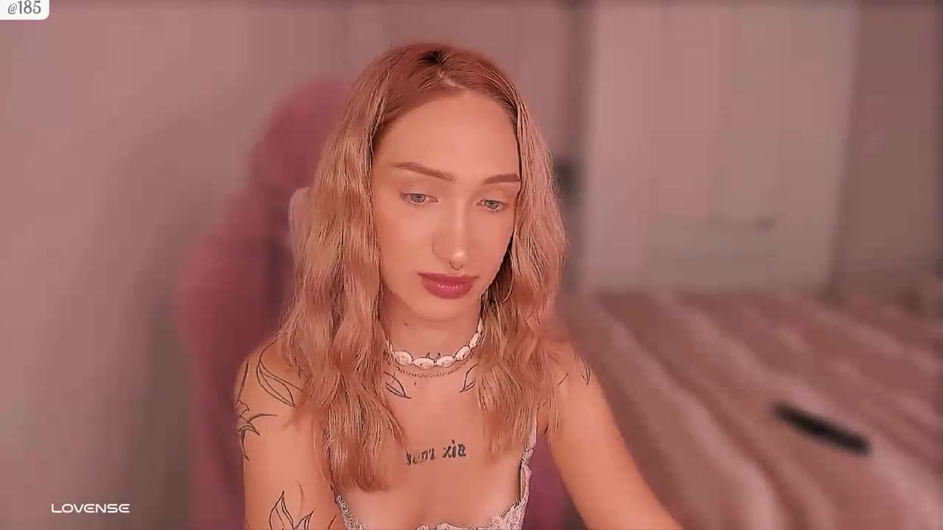 Gallery image thumbnail from Roselyn_'s myfreecams stream on, 09/08/2026, 06:32 image 4 of 20