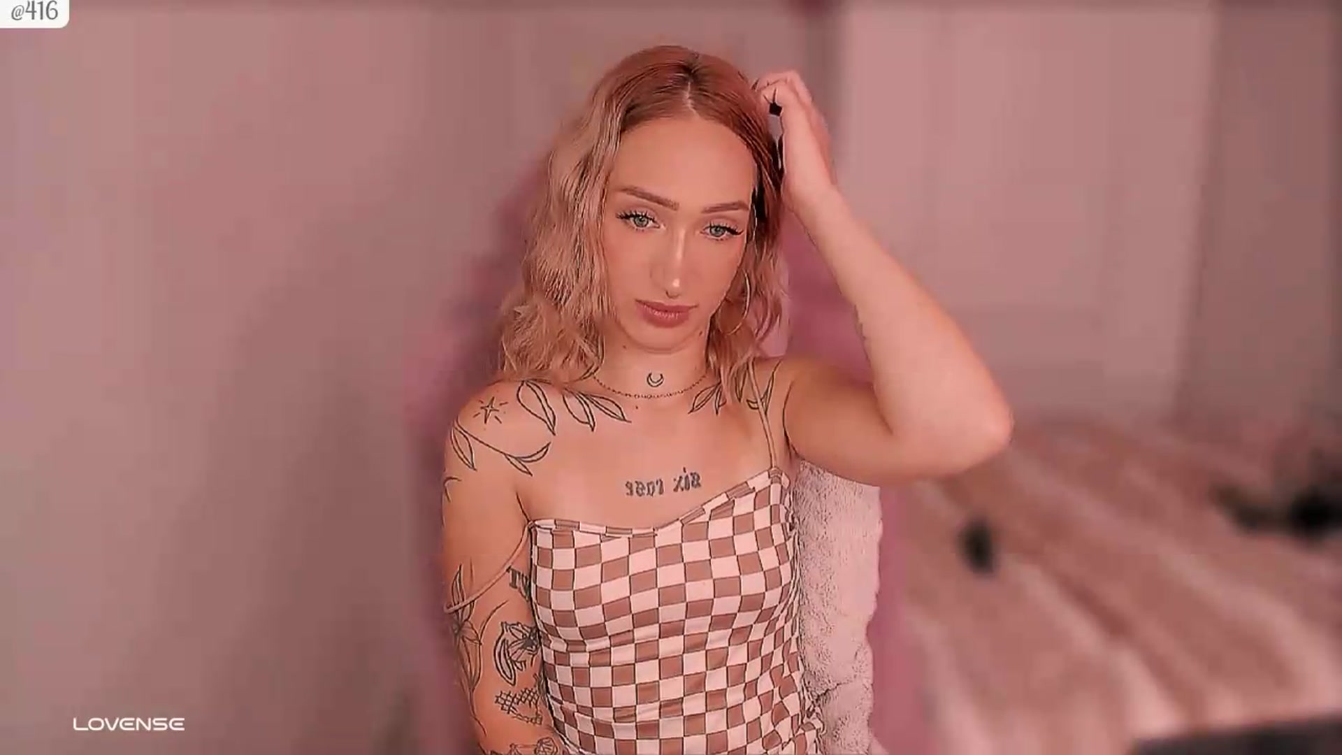 Gallery image thumbnail from Roselyn_'s myfreecams stream on, 09/14/2026, 04:39 image 17 of 20
