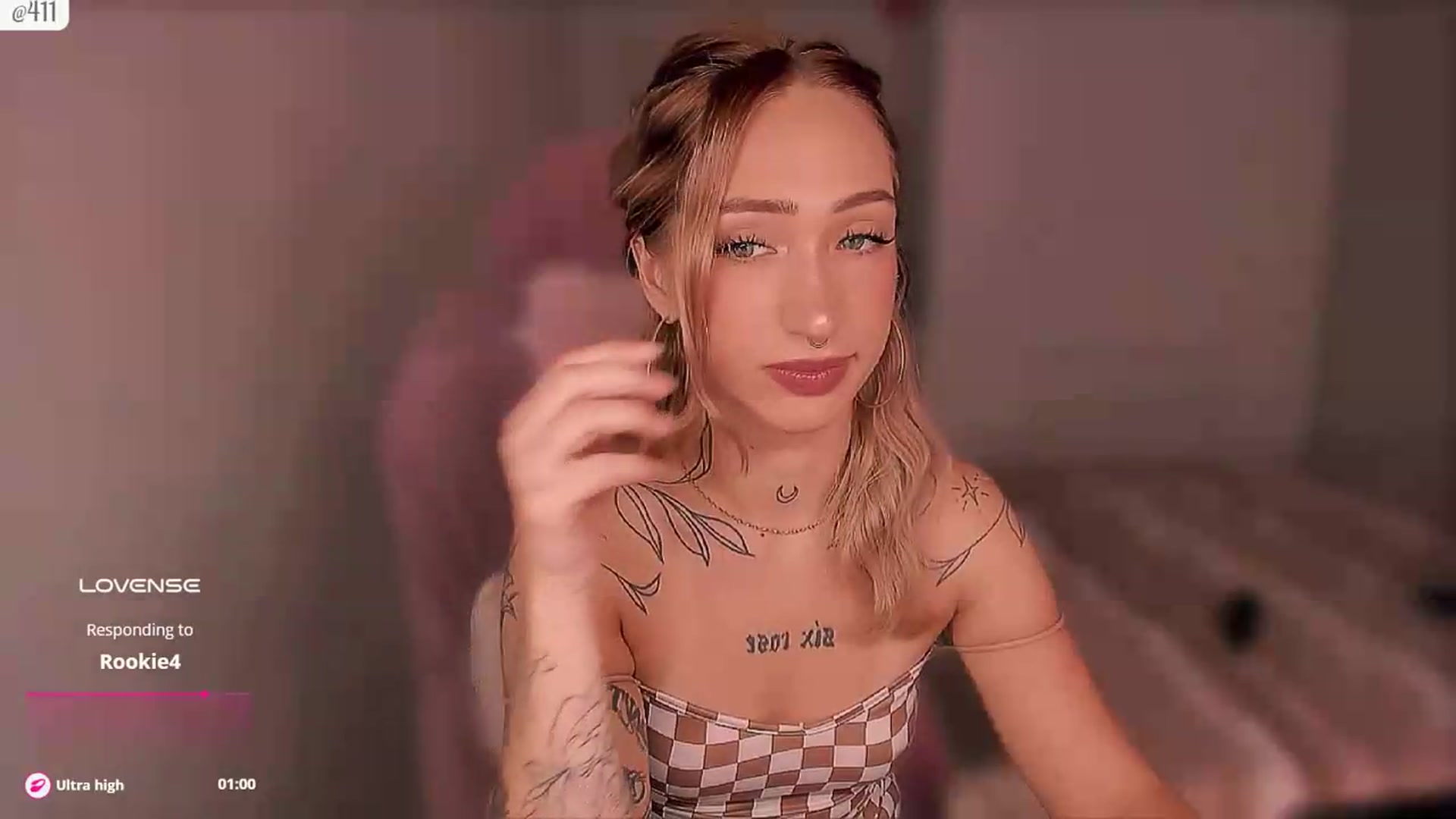 Gallery image thumbnail from Roselyn_'s myfreecams stream on, 09/14/2026, 04:39 image 6 of 20