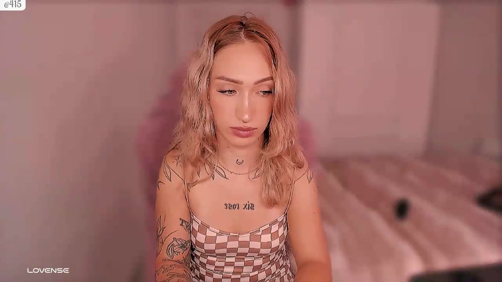Gallery image thumbnail from Roselyn_'s myfreecams stream on, 09/14/2026, 04:39 image 13 of 20