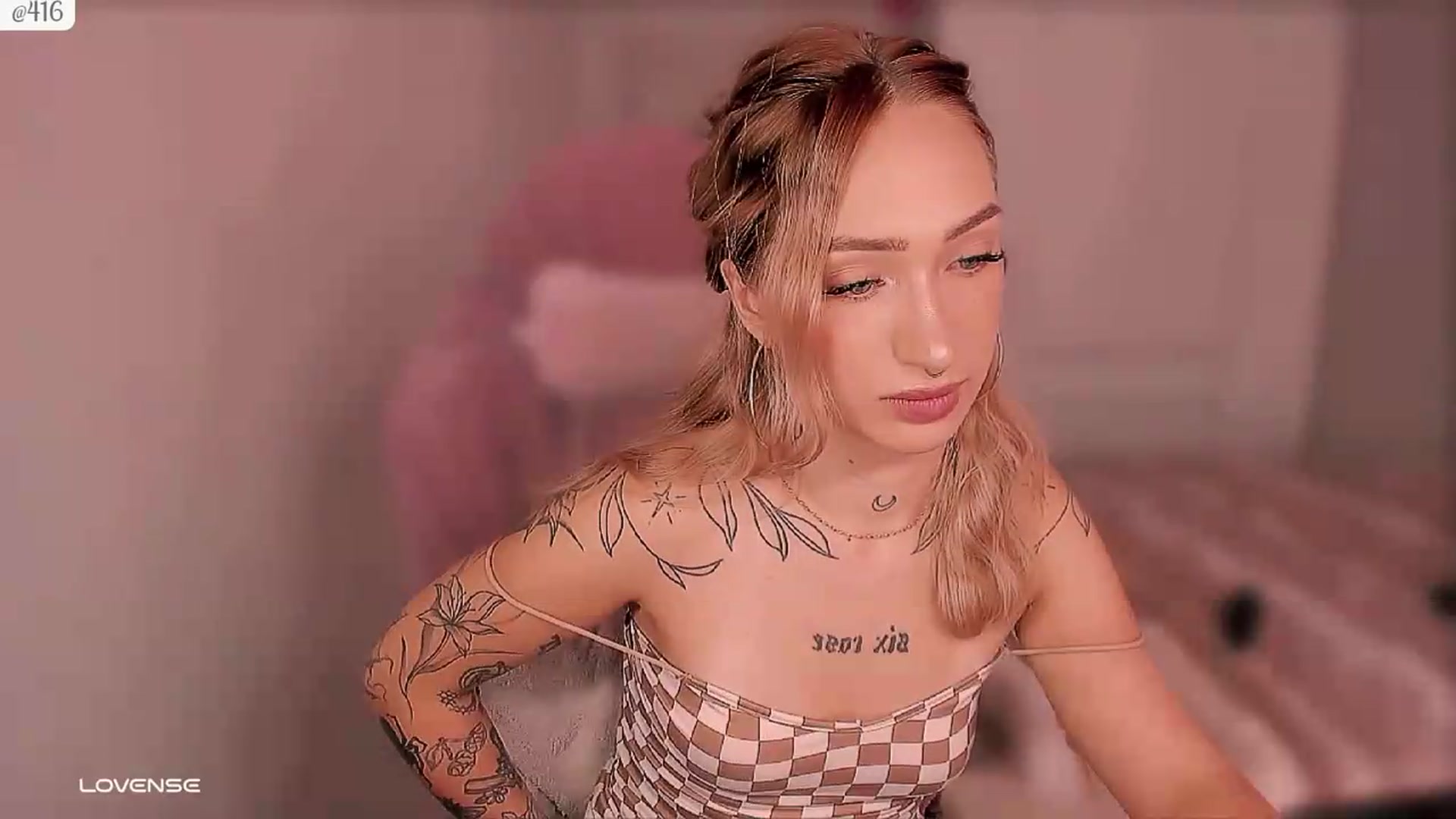Gallery image thumbnail from Roselyn_'s myfreecams stream on, 09/14/2026, 04:39 image 4 of 20