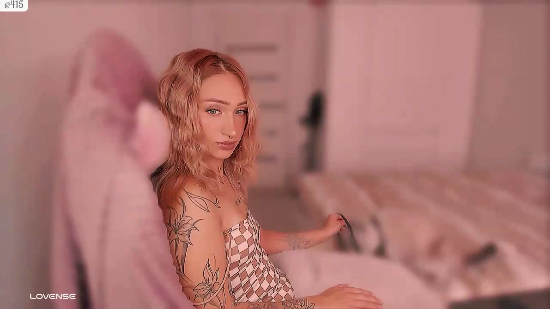 Gallery image thumbnail from Roselyn_'s myfreecams stream on, 09/14/2026, 04:39 image 14 of 20