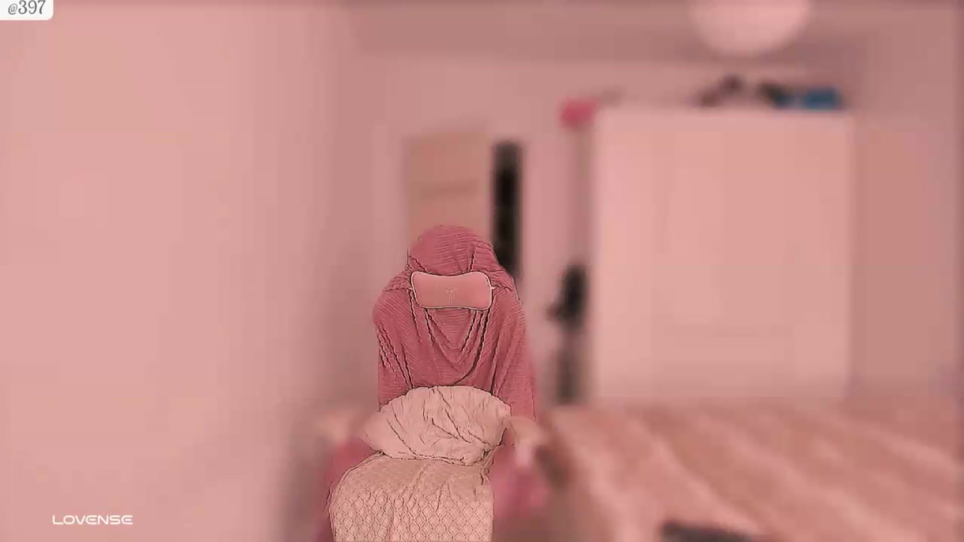 Gallery image thumbnail from Roselyn_'s myfreecams stream on, 09/14/2026, 05:53 image 15 of 20
