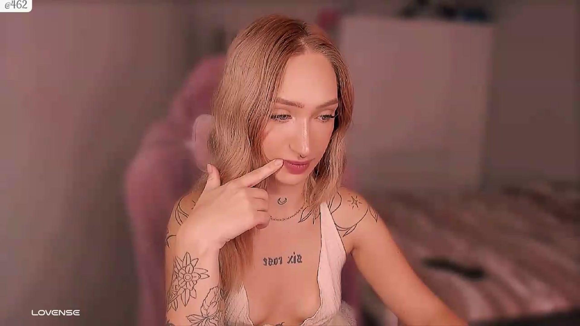 Gallery image thumbnail from Roselyn_'s myfreecams stream on, 09/17/2026, 03:12 image 12 of 20