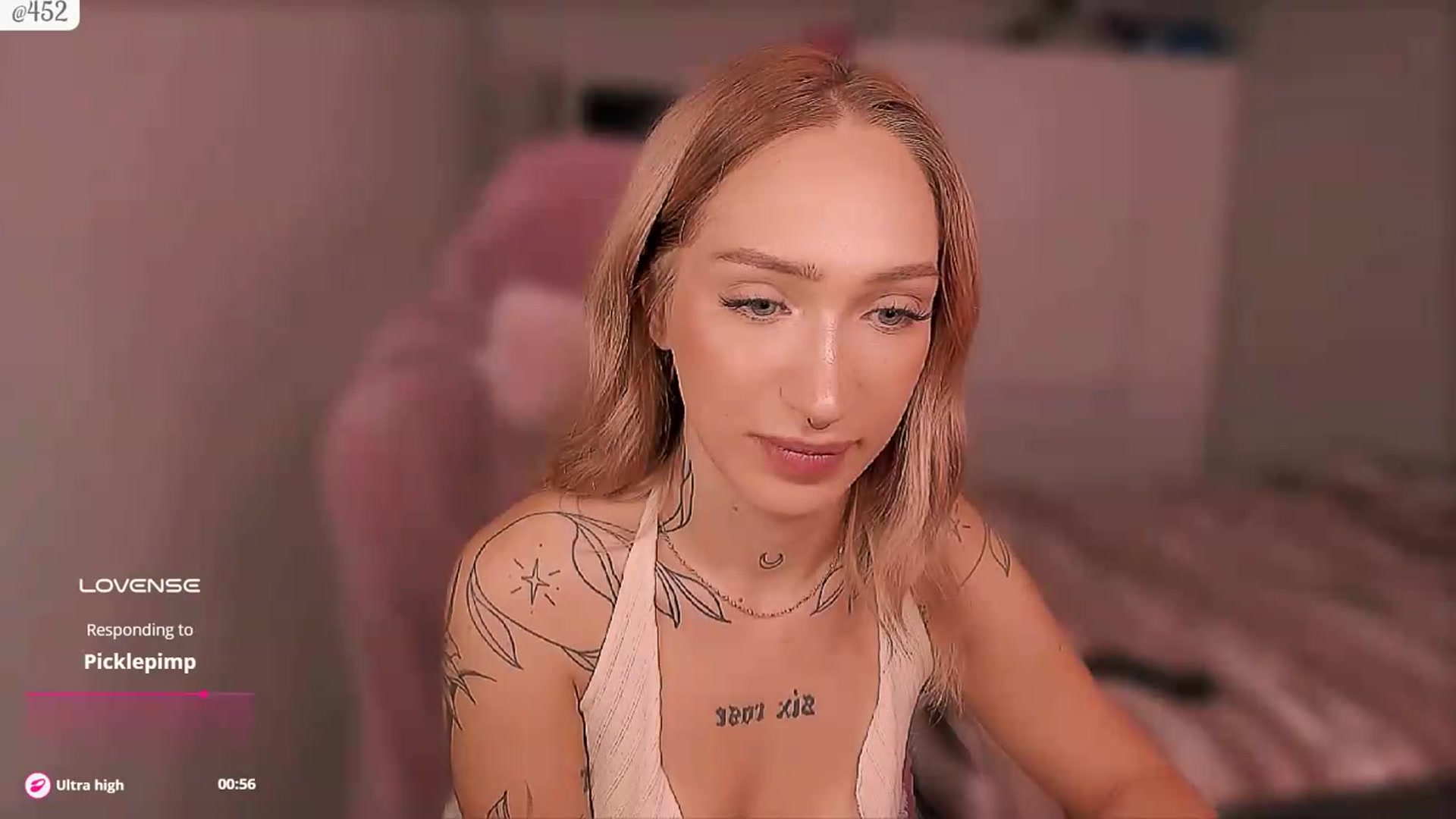 Gallery image thumbnail from Roselyn_'s myfreecams stream on, 09/17/2026, 03:12 image 18 of 20