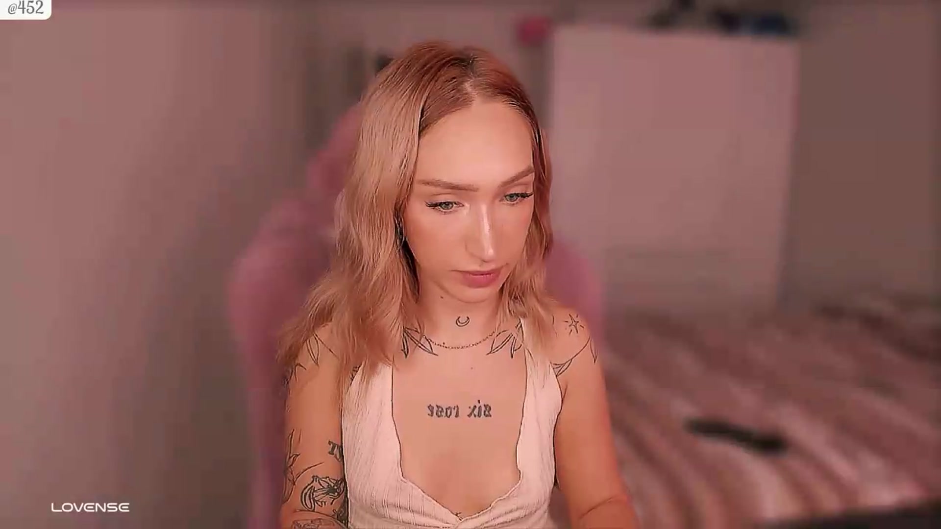 Gallery image thumbnail from Roselyn_'s myfreecams stream on, 09/17/2026, 03:12 image 20 of 20