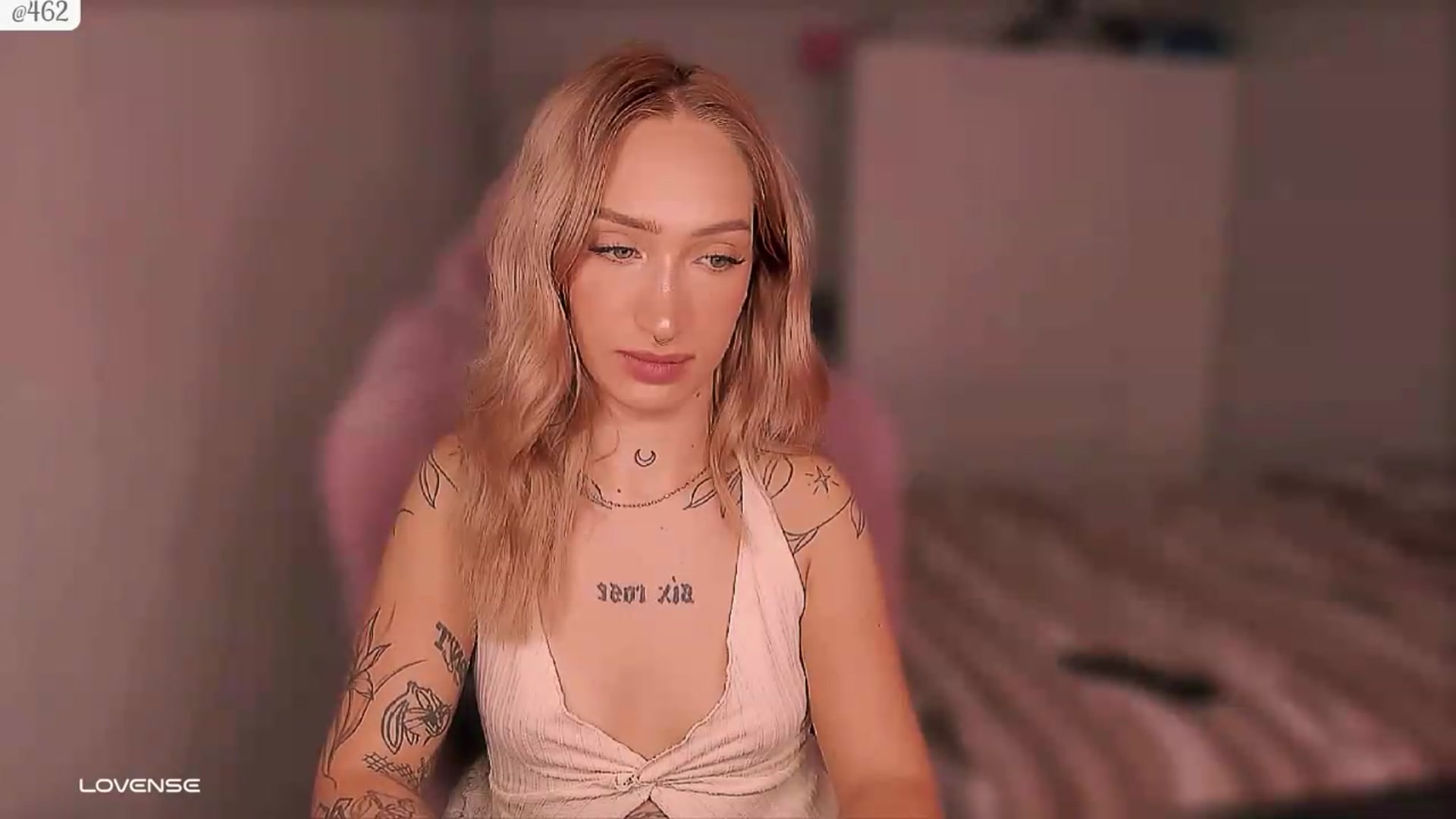 Gallery image thumbnail from Roselyn_'s myfreecams stream on, 09/17/2026, 03:12 image 8 of 20