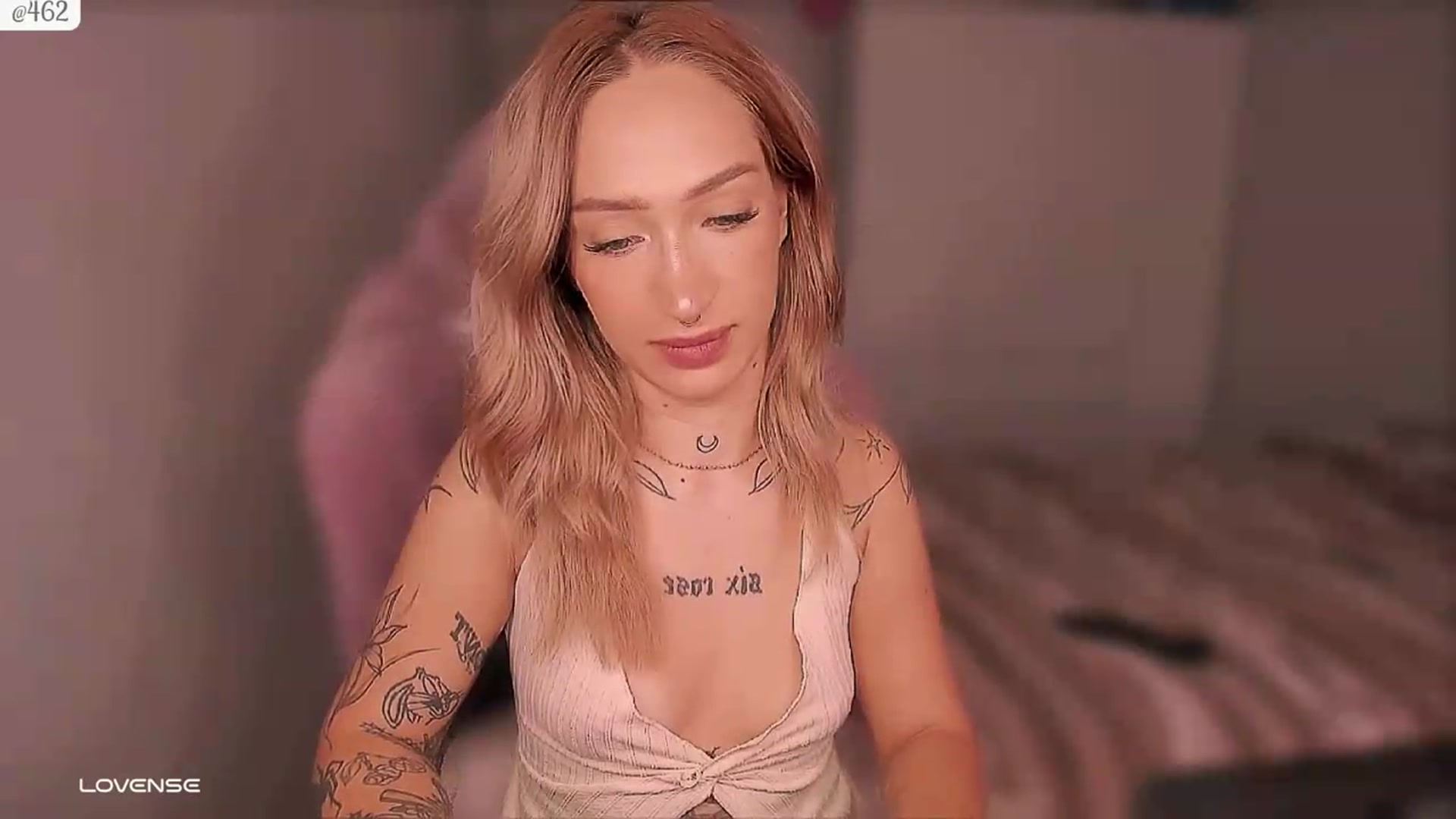 Gallery image thumbnail from Roselyn_'s myfreecams stream on, 09/17/2026, 03:12 image 7 of 20