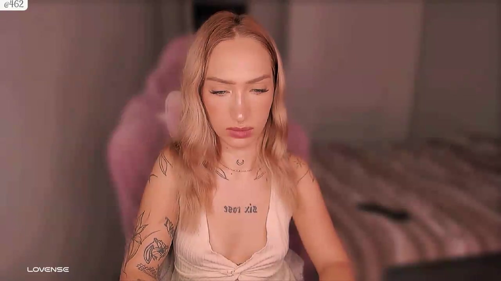 Gallery image thumbnail from Roselyn_'s myfreecams stream on, 09/17/2026, 03:12 image 4 of 20