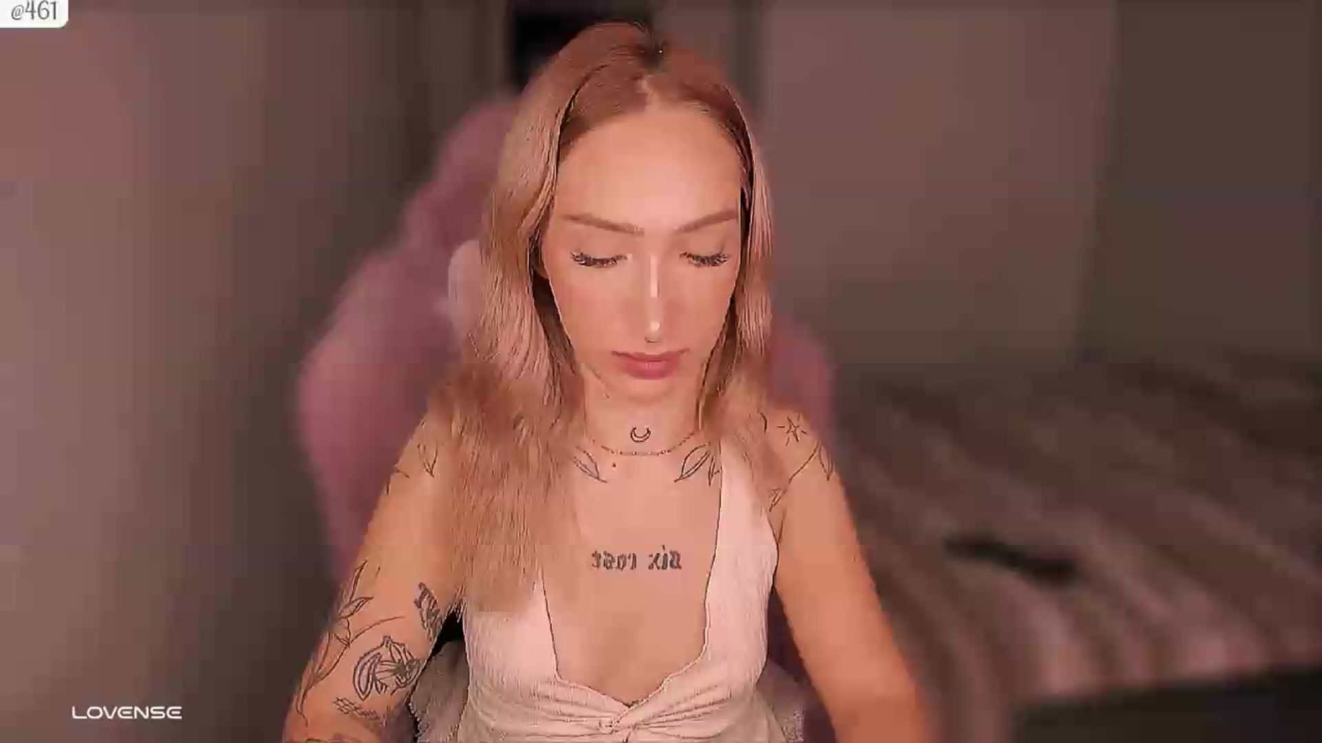 Gallery image thumbnail from Roselyn_'s myfreecams stream on, 09/17/2026, 03:12 image 1 of 20