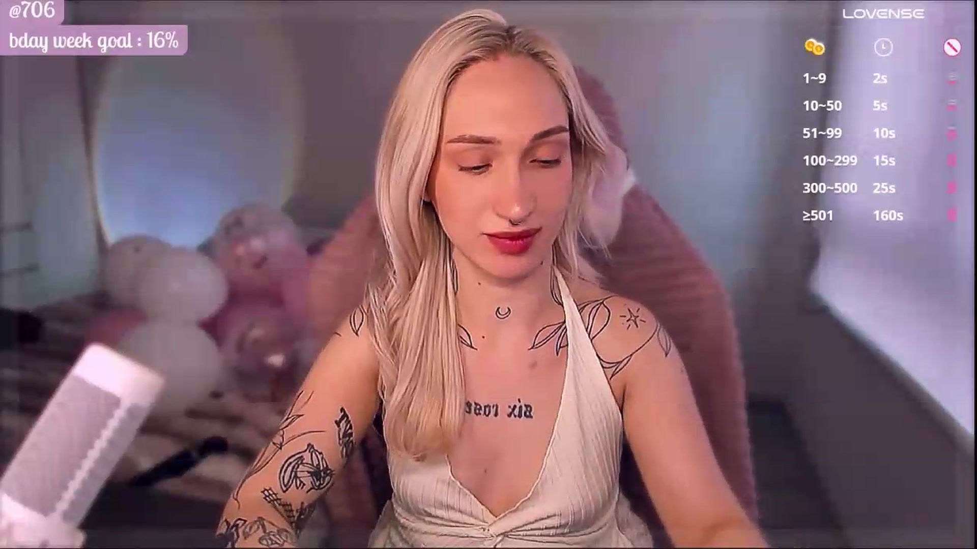 Gallery image thumbnail from Roselyn_birthdaaay's myfreecams stream on, 05/05/2026, 08:18 image 16 of 20