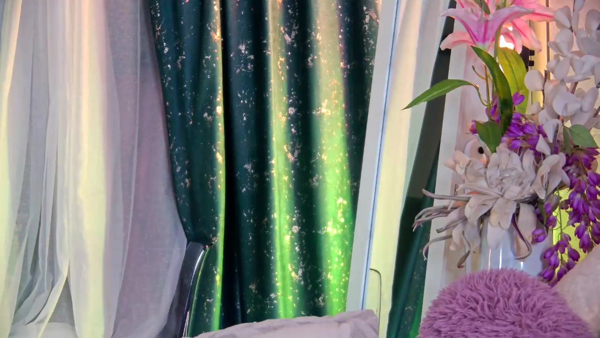 Gallery image thumbnail from RosemaryEvans's myfreecams stream on, 09/05/2026, 02:38 image 14 of 20