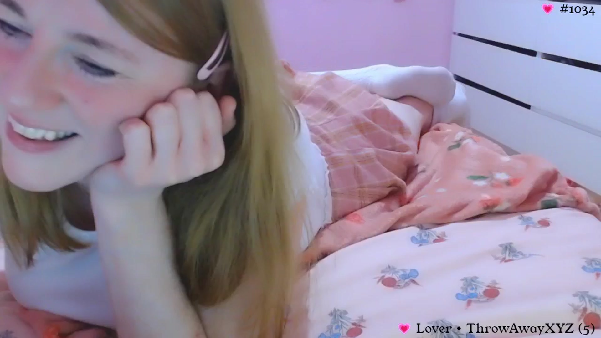 Gallery image thumbnail from RosepetalLove's myfreecams stream on, 10/08/2024, 23:32 image 1 of 20