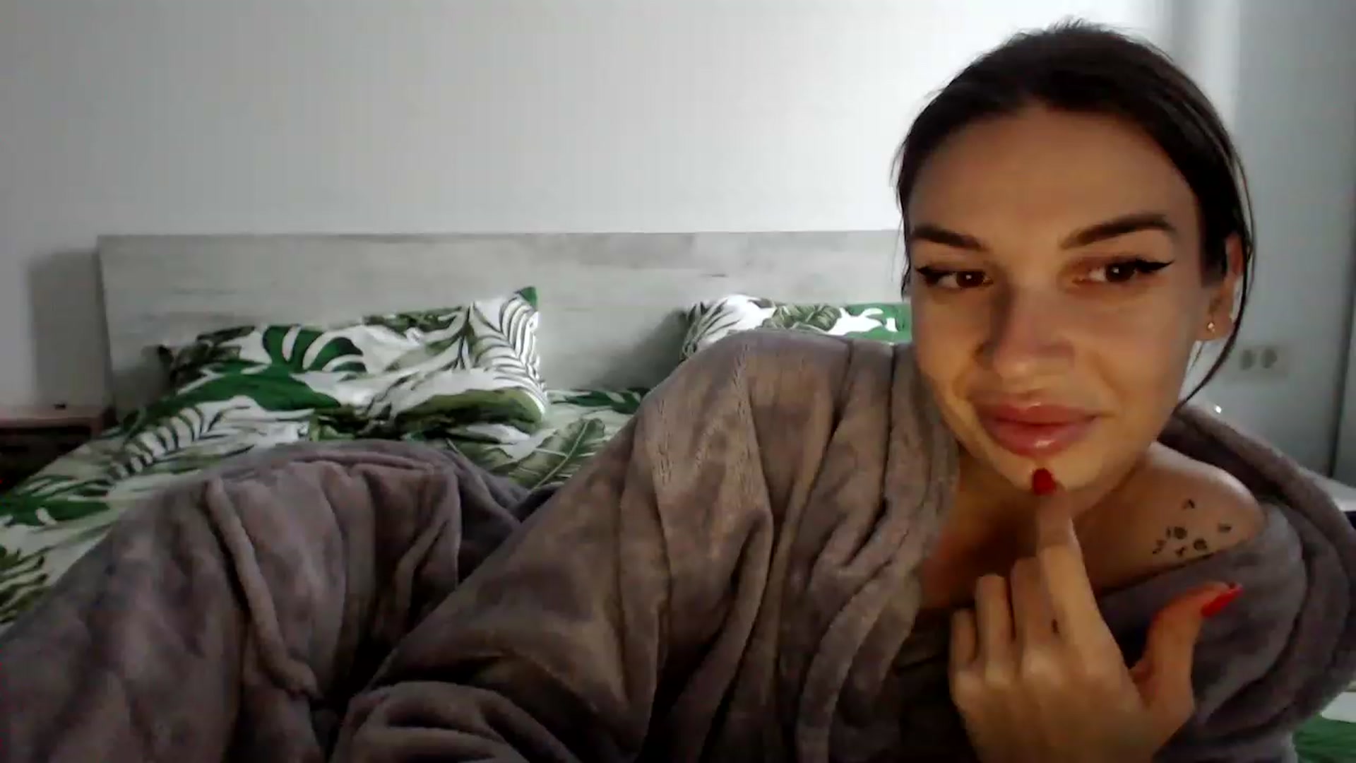 Gallery image thumbnail from RosesLovee's myfreecams stream on, 12/16/2022, 13:59 image 17 of 20