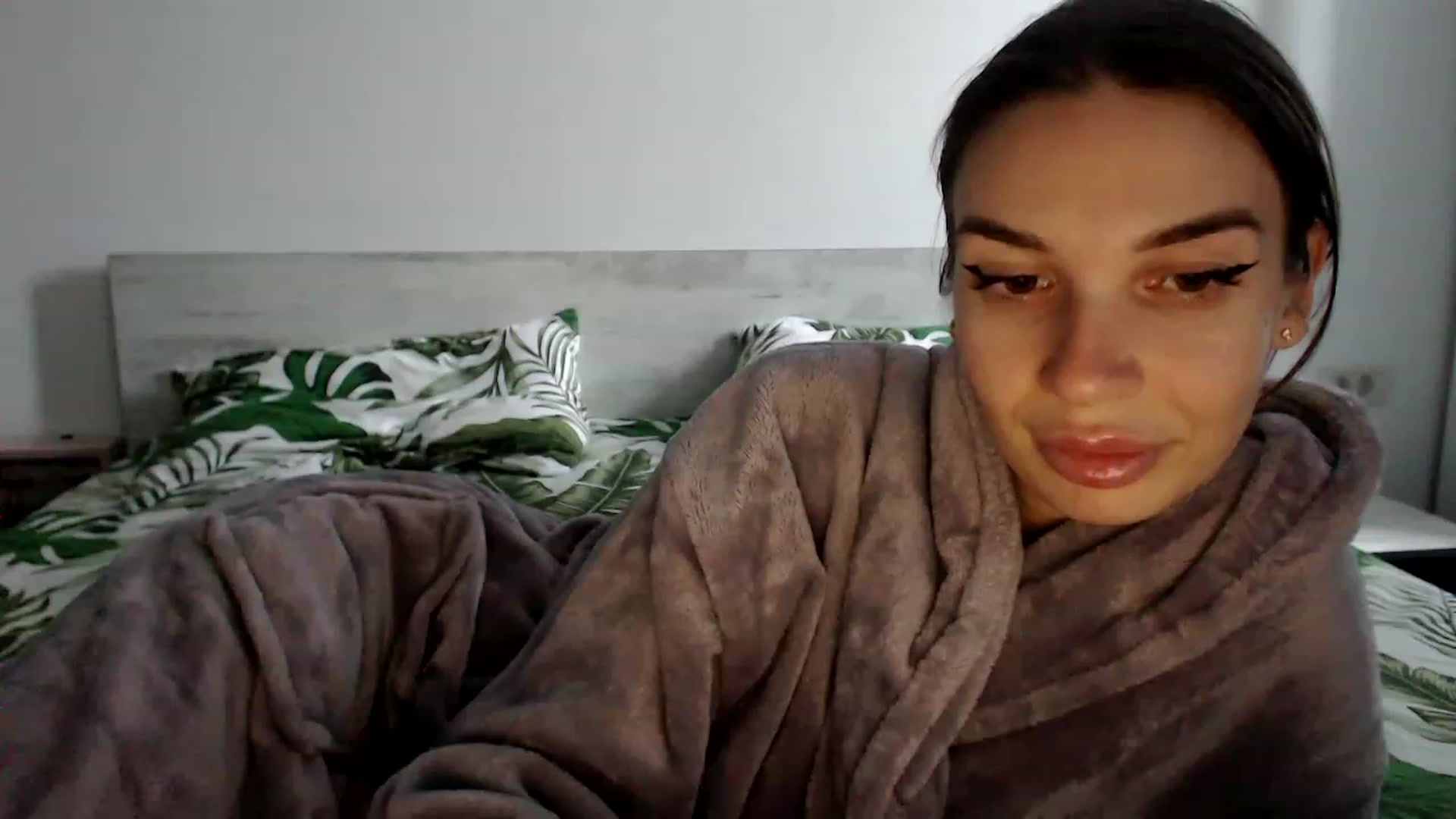 Gallery image thumbnail from RosesLovee's myfreecams stream on, 12/16/2022, 13:59 image 9 of 20