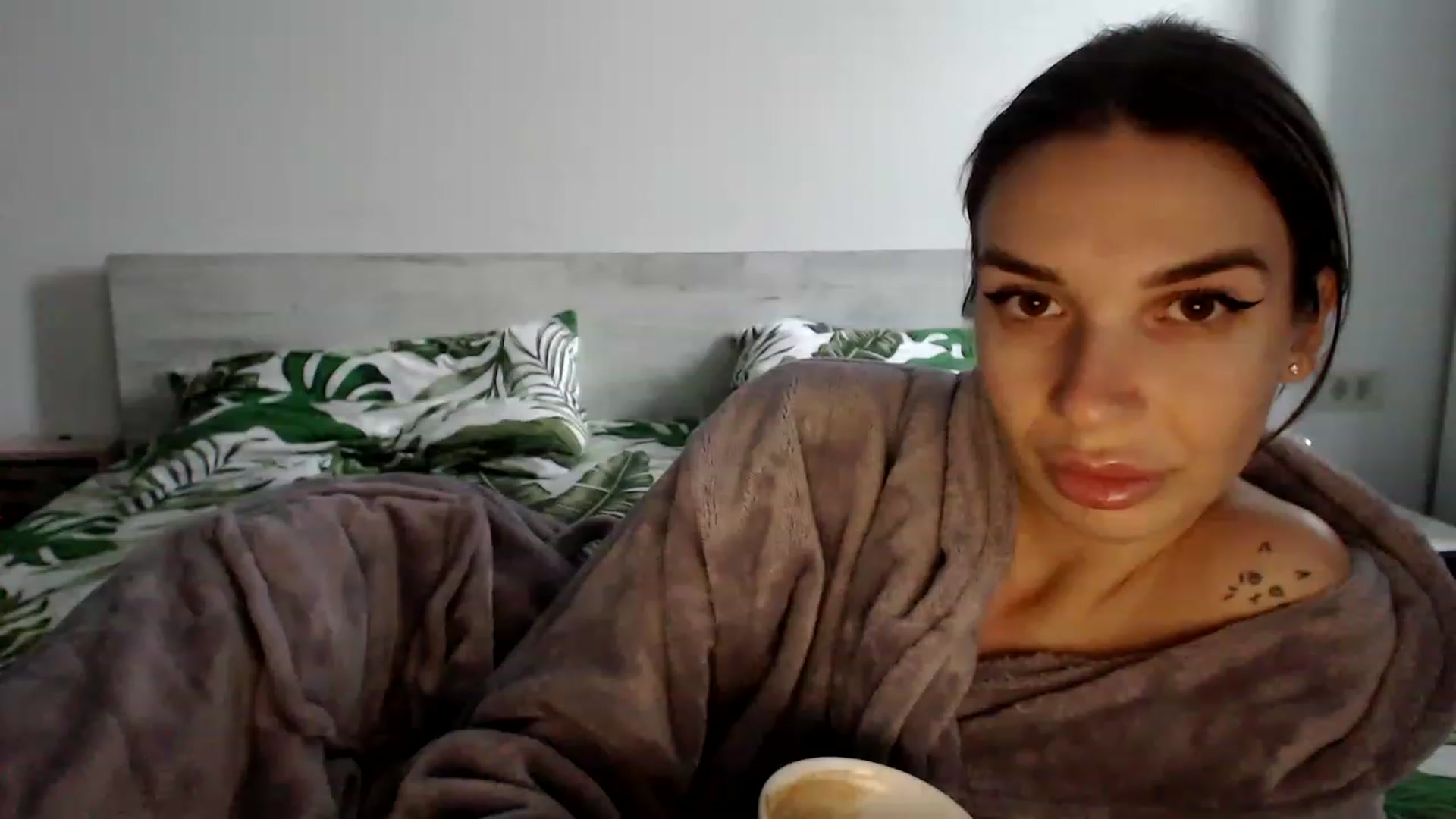 Gallery image thumbnail from RosesLovee's myfreecams stream on, 12/16/2022, 13:59 image 20 of 20